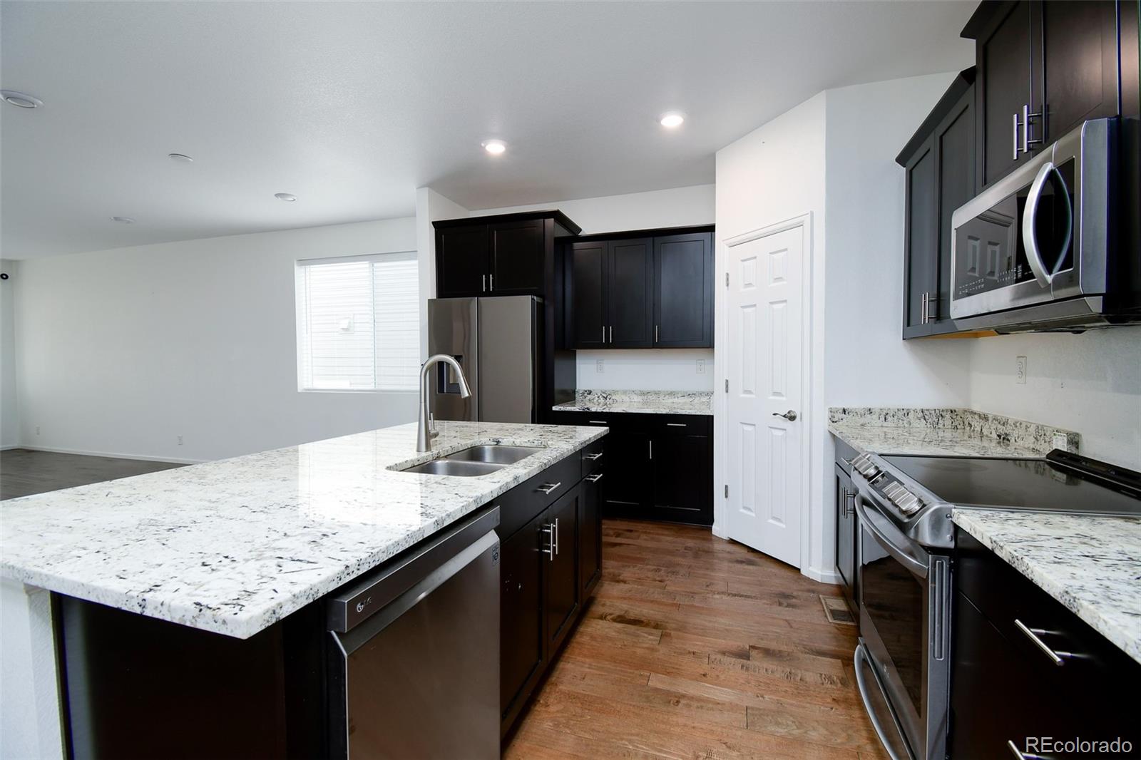MLS Image #9 for 462 s norfolk court,aurora, Colorado