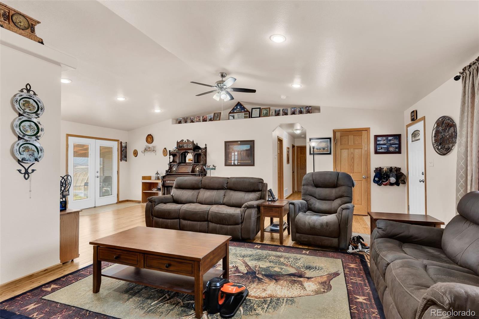 MLS Image #2 for 1407  top notch trail,penrose, Colorado
