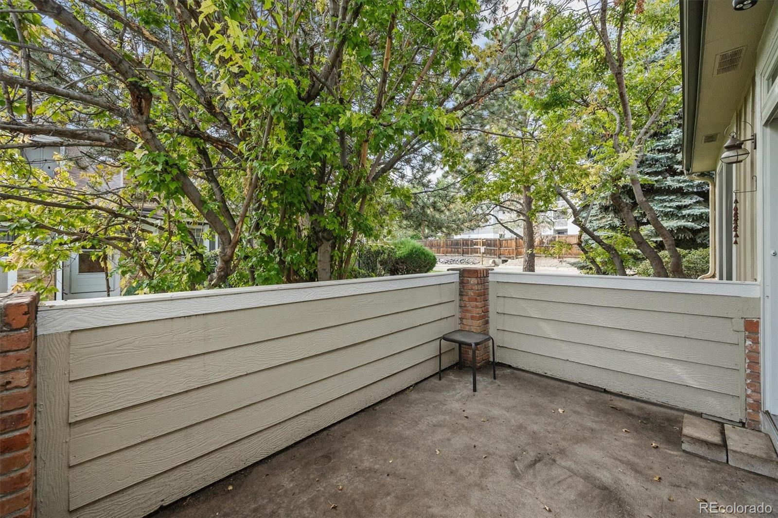 MLS Image #14 for 927 s evanston circle,aurora, Colorado