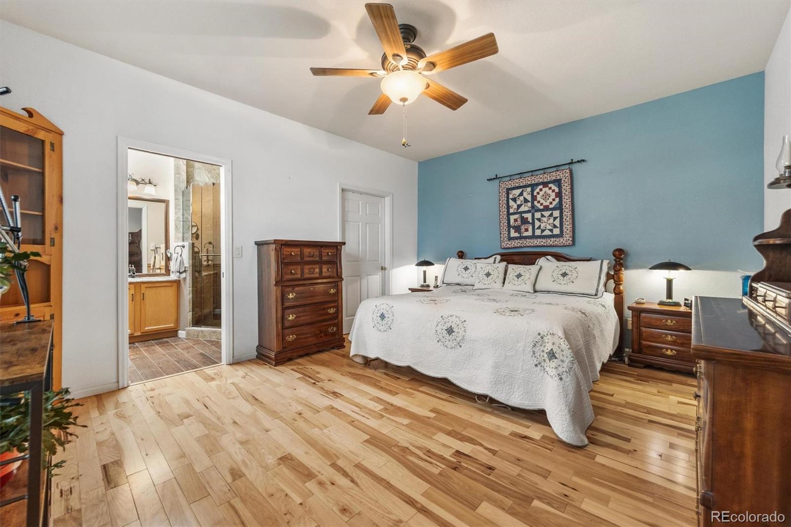MLS Image #15 for 927 s evanston circle,aurora, Colorado