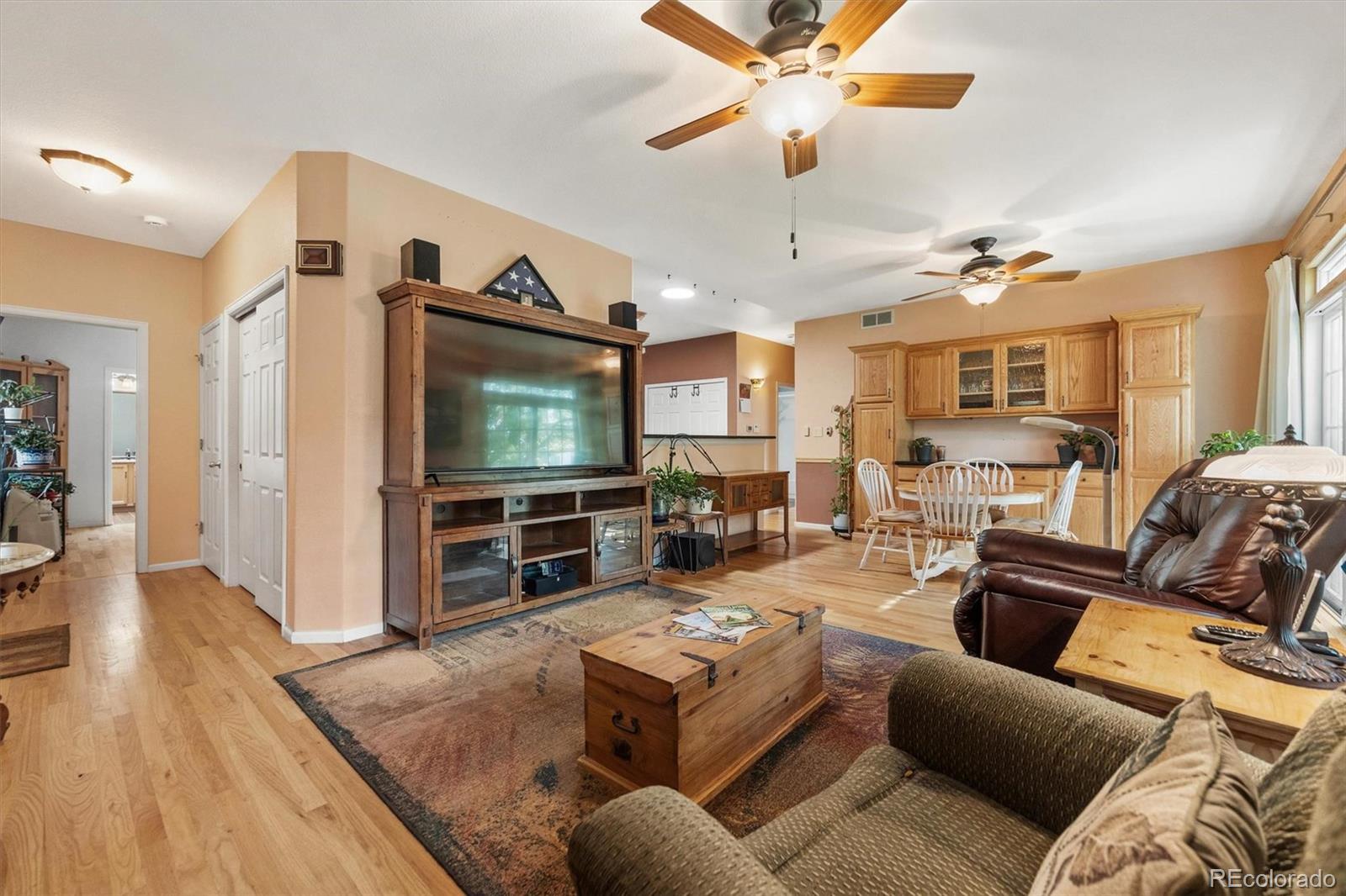 MLS Image #2 for 927 s evanston circle,aurora, Colorado