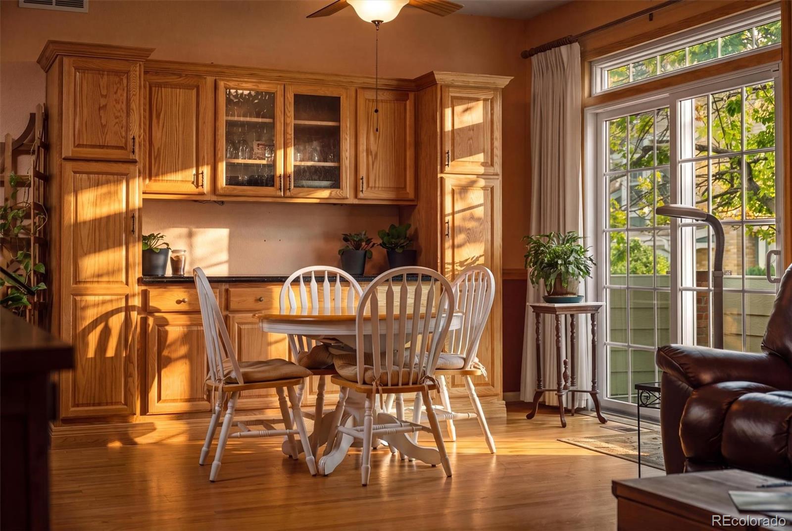 MLS Image #5 for 927 s evanston circle,aurora, Colorado
