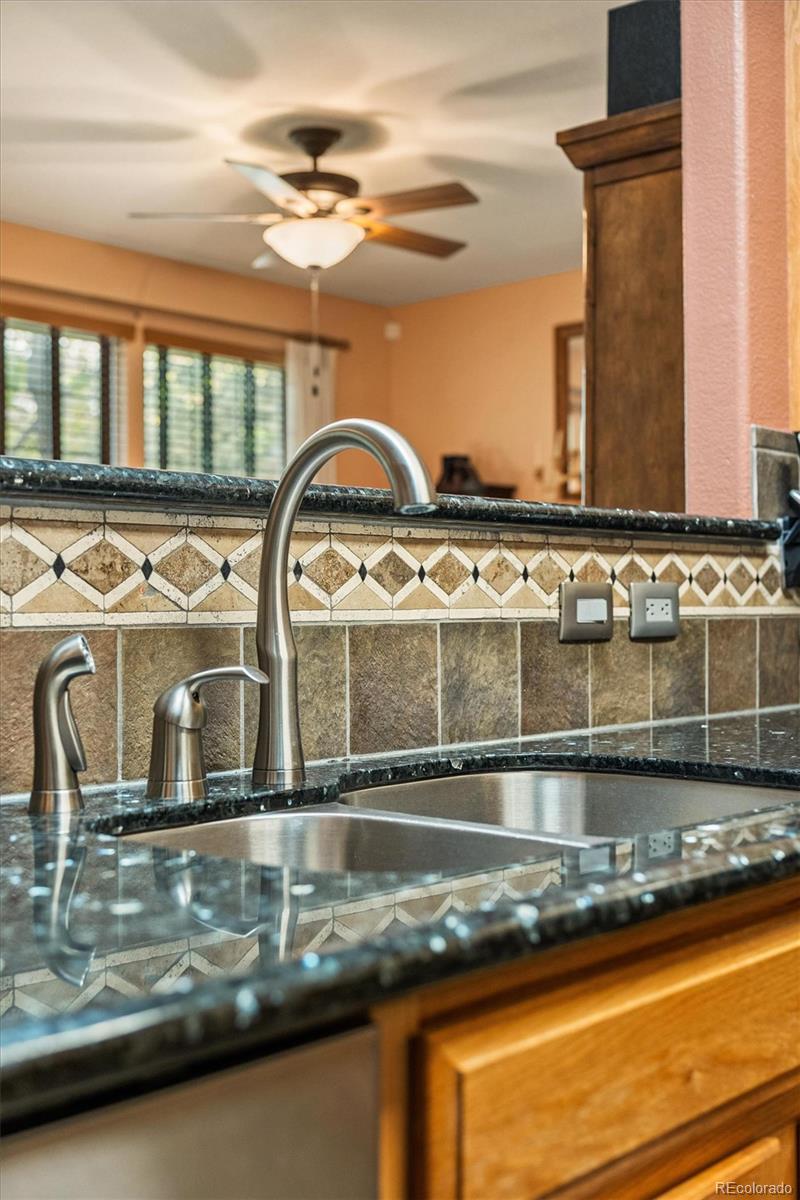 MLS Image #9 for 927 s evanston circle,aurora, Colorado
