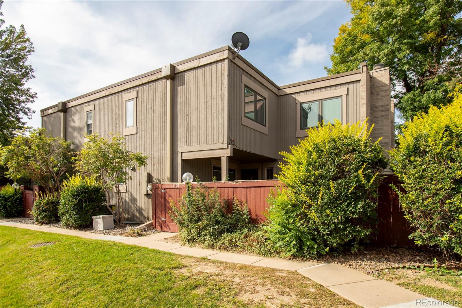 MLS Image #30 for 1151 s yosemite way 26,denver, Colorado