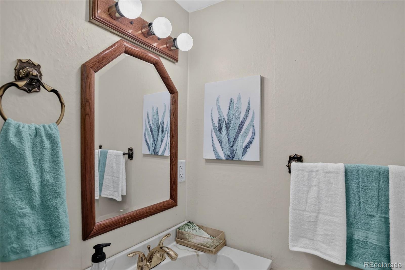 MLS Image #14 for 2743 s saulsbury street,denver, Colorado