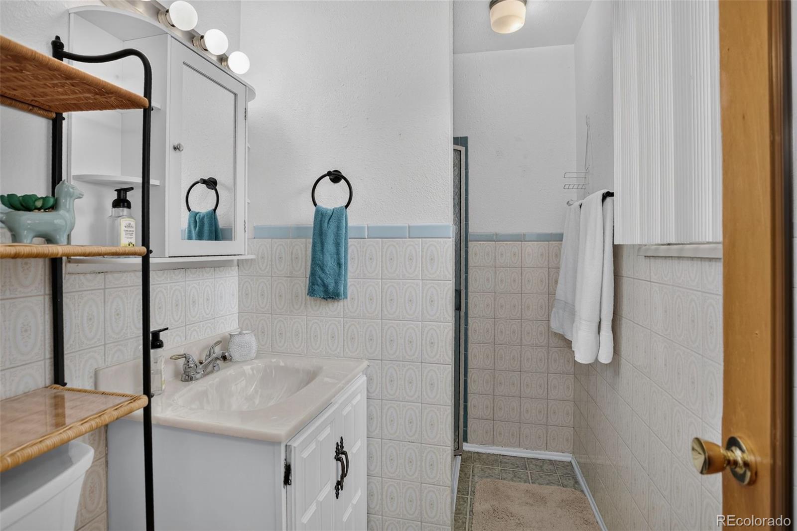 MLS Image #17 for 2743 s saulsbury street,denver, Colorado