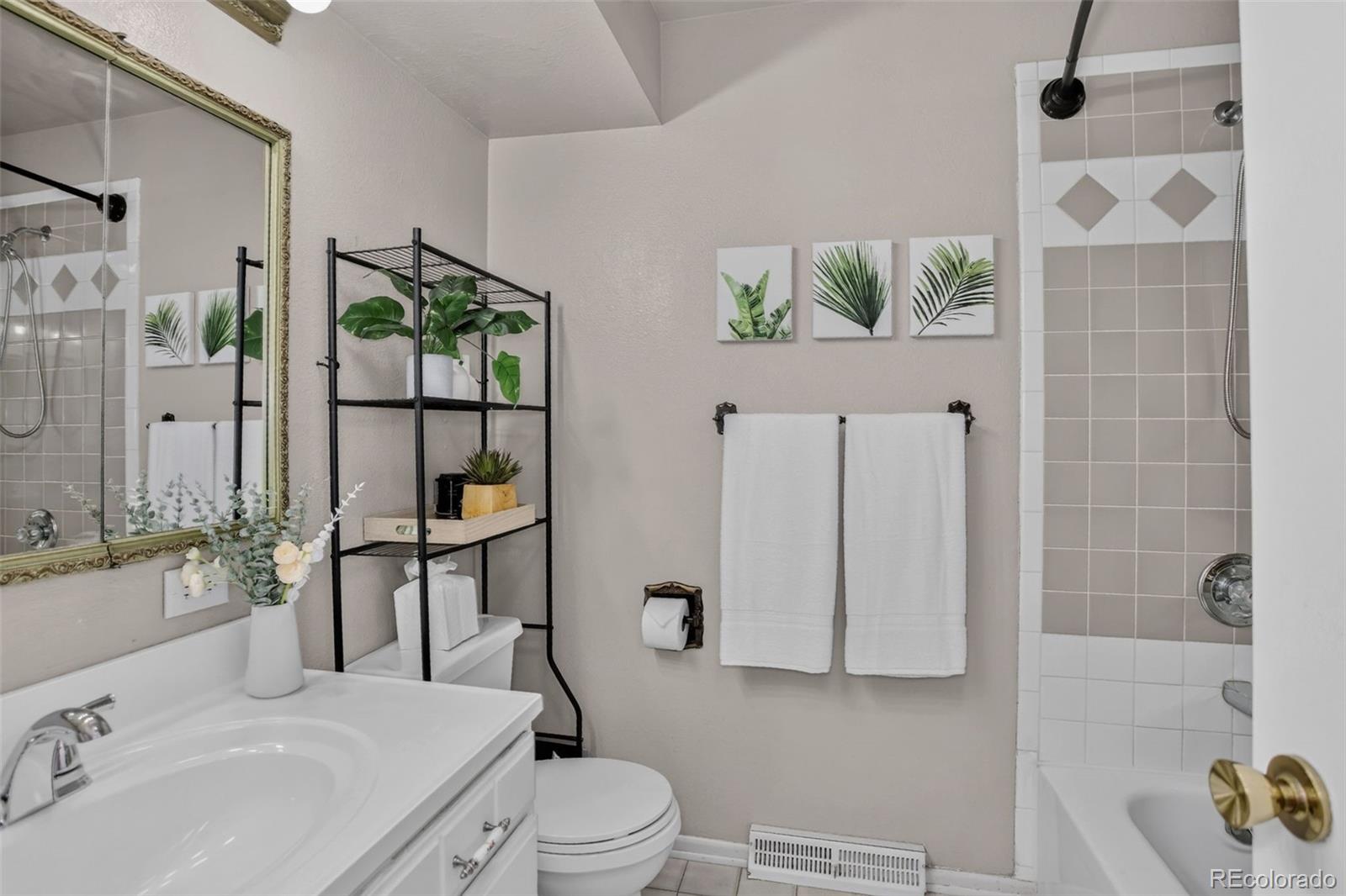 MLS Image #20 for 2743 s saulsbury street,denver, Colorado