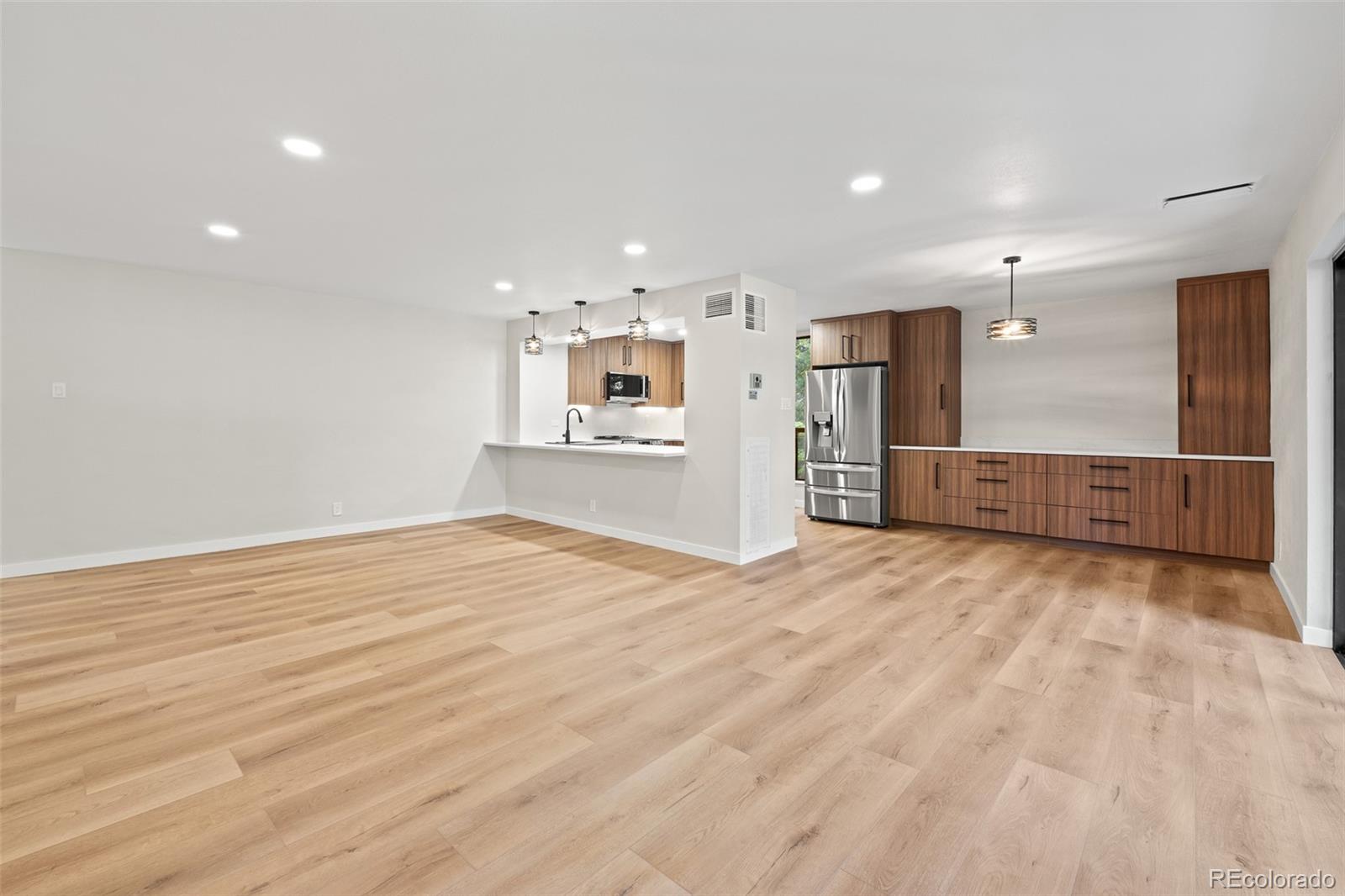 MLS Image #12 for 460 s marion parkway 254,denver, Colorado