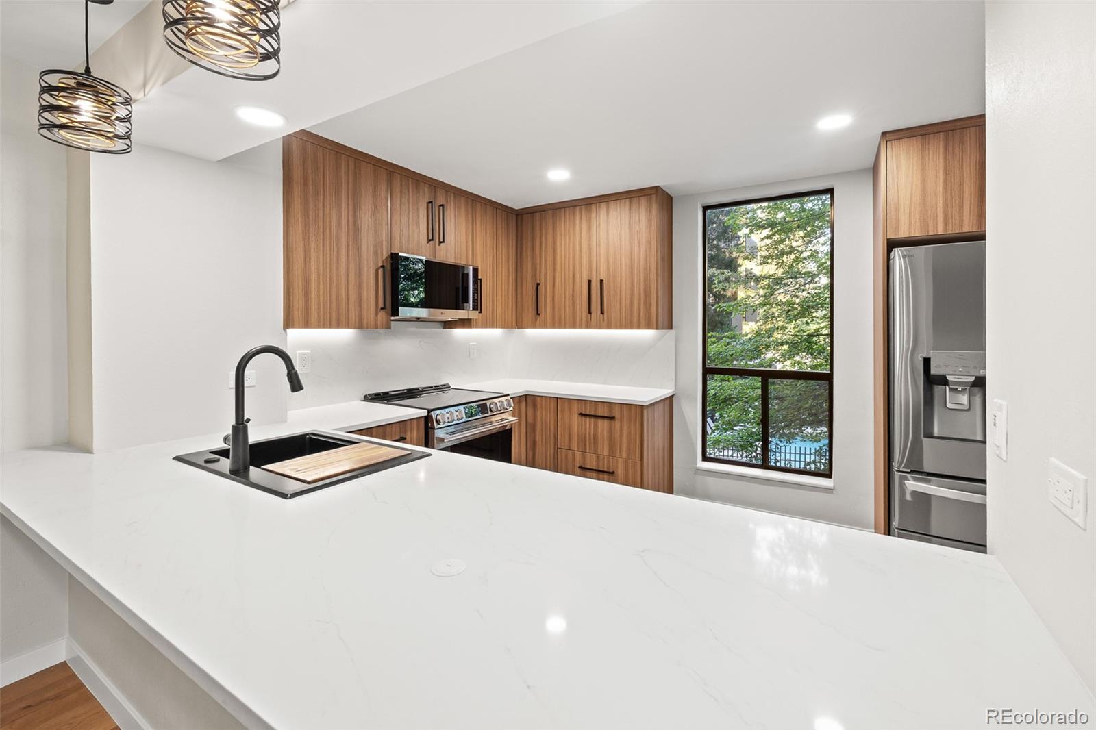 MLS Image #18 for 460 s marion parkway 254,denver, Colorado
