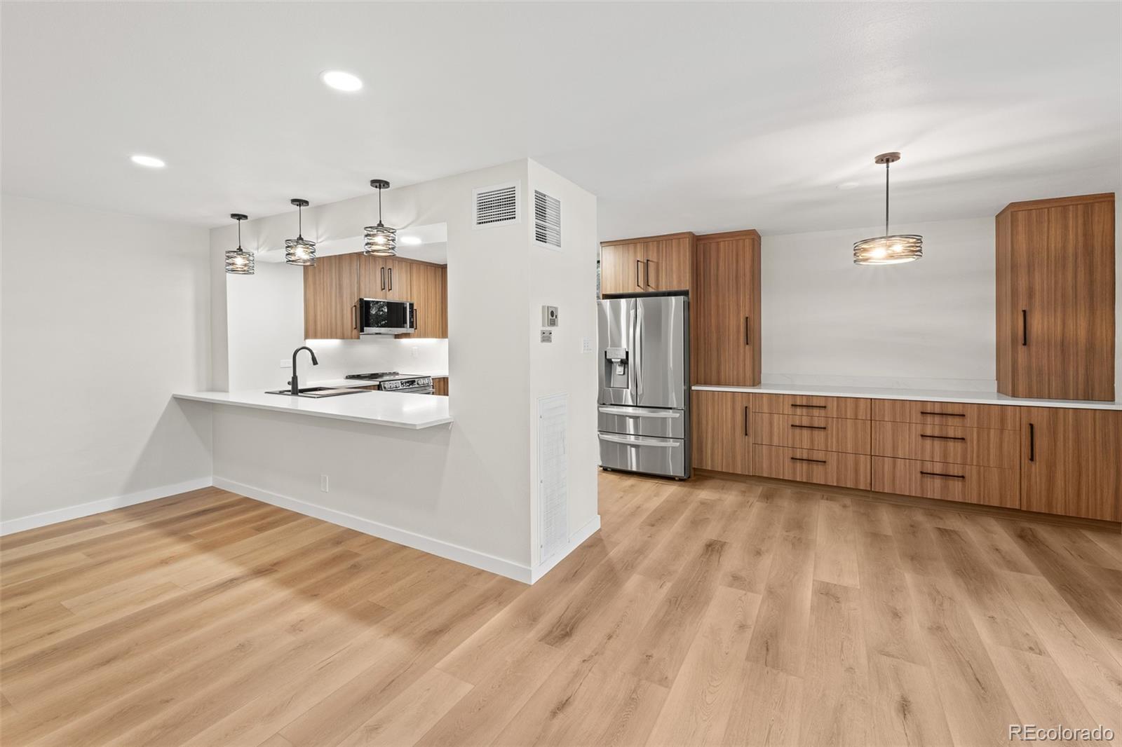 MLS Image #20 for 460 s marion parkway 254,denver, Colorado