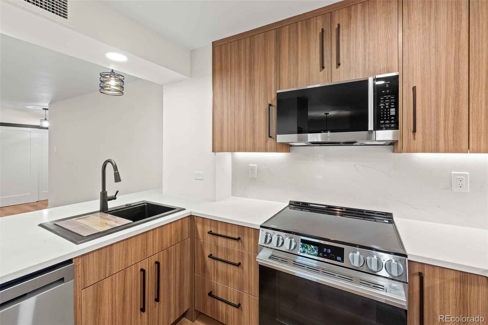 MLS Image #22 for 460 s marion parkway 254,denver, Colorado