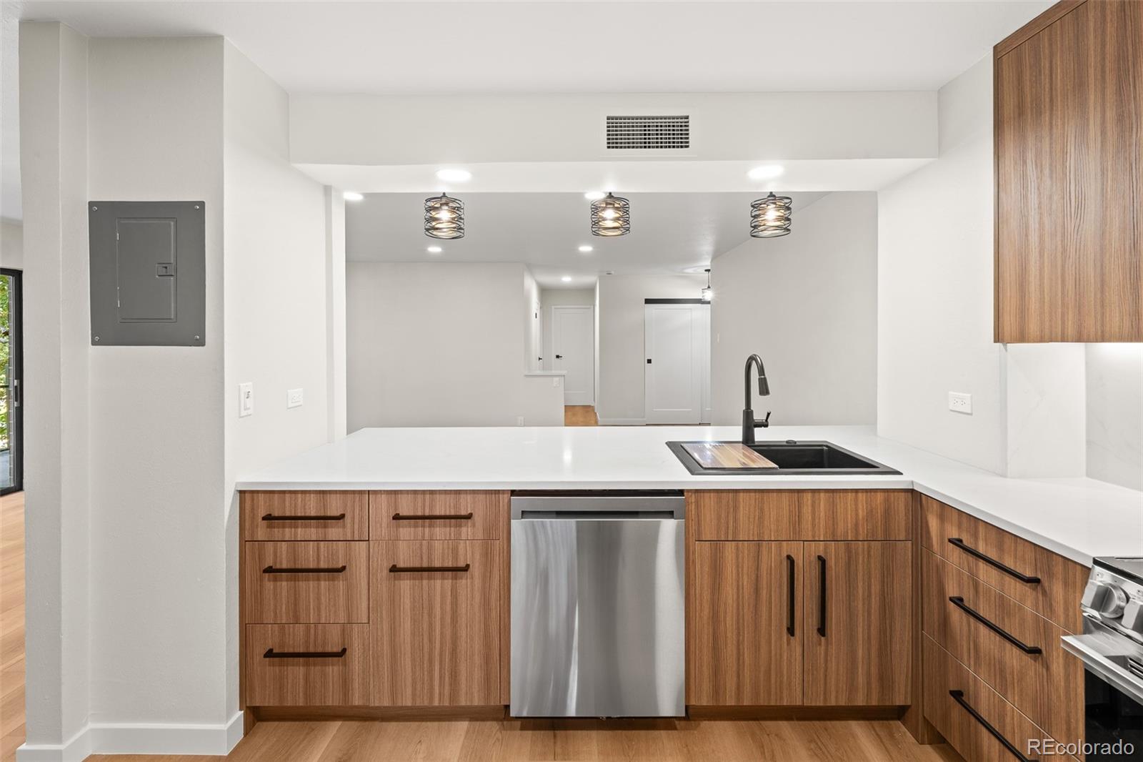 MLS Image #23 for 460 s marion parkway 254,denver, Colorado