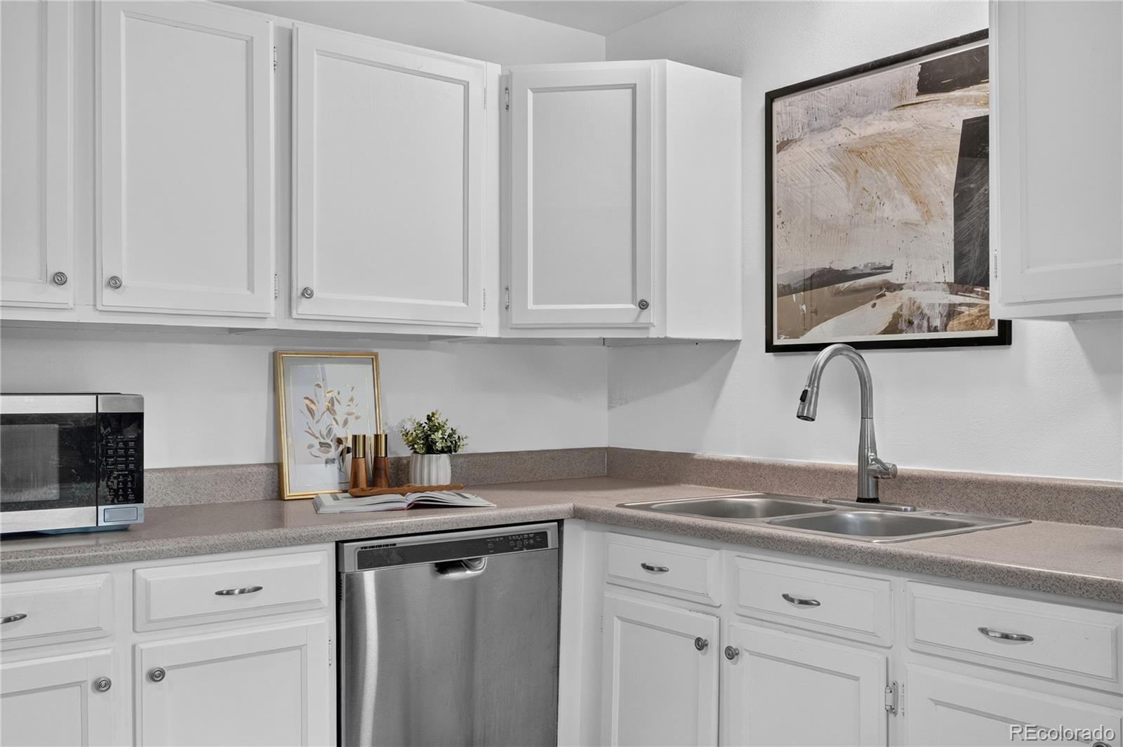 MLS Image #9 for 6542 s field way,littleton, Colorado