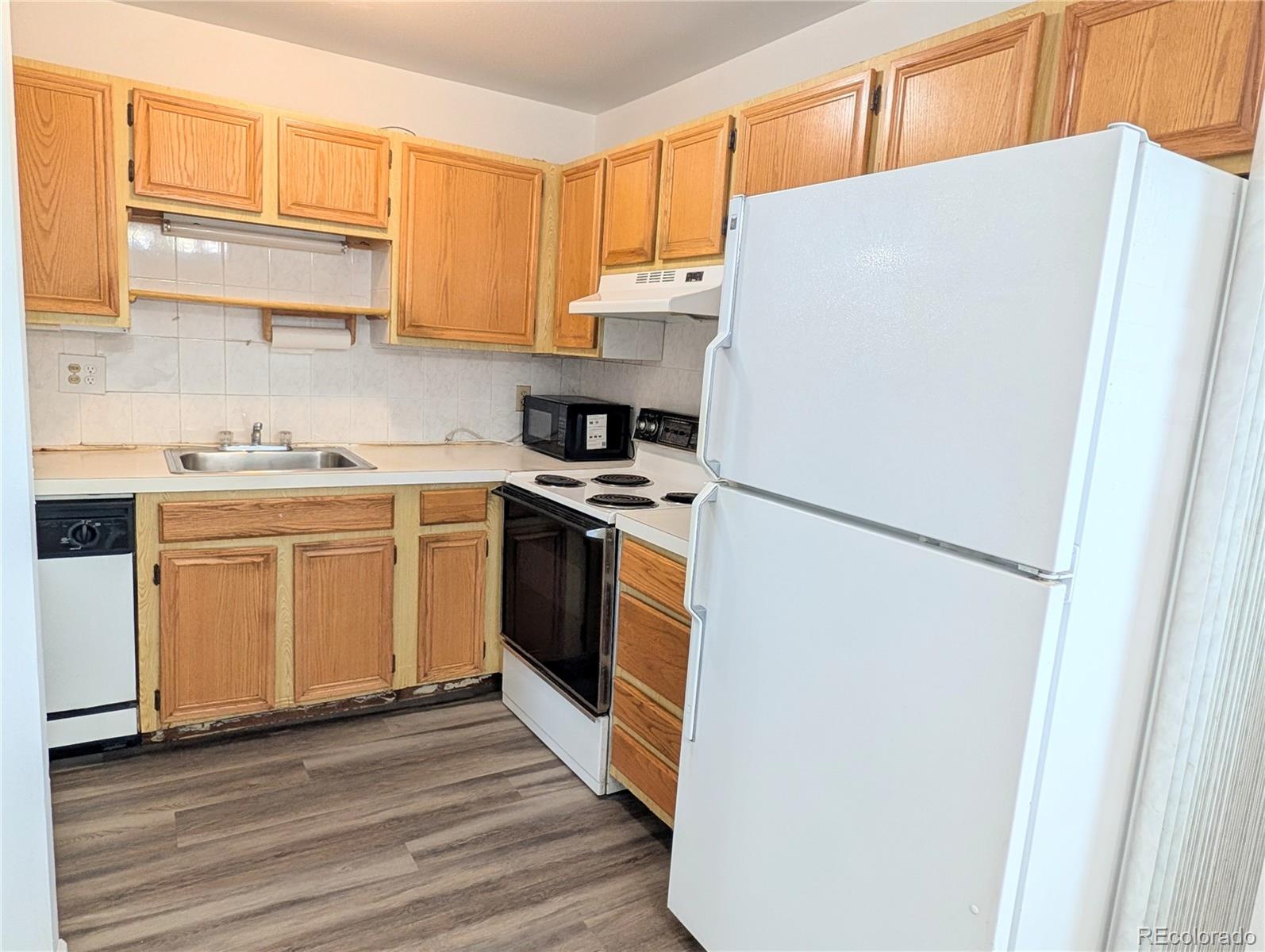 MLS Image #8 for 6800 e tennessee avenue,denver, Colorado