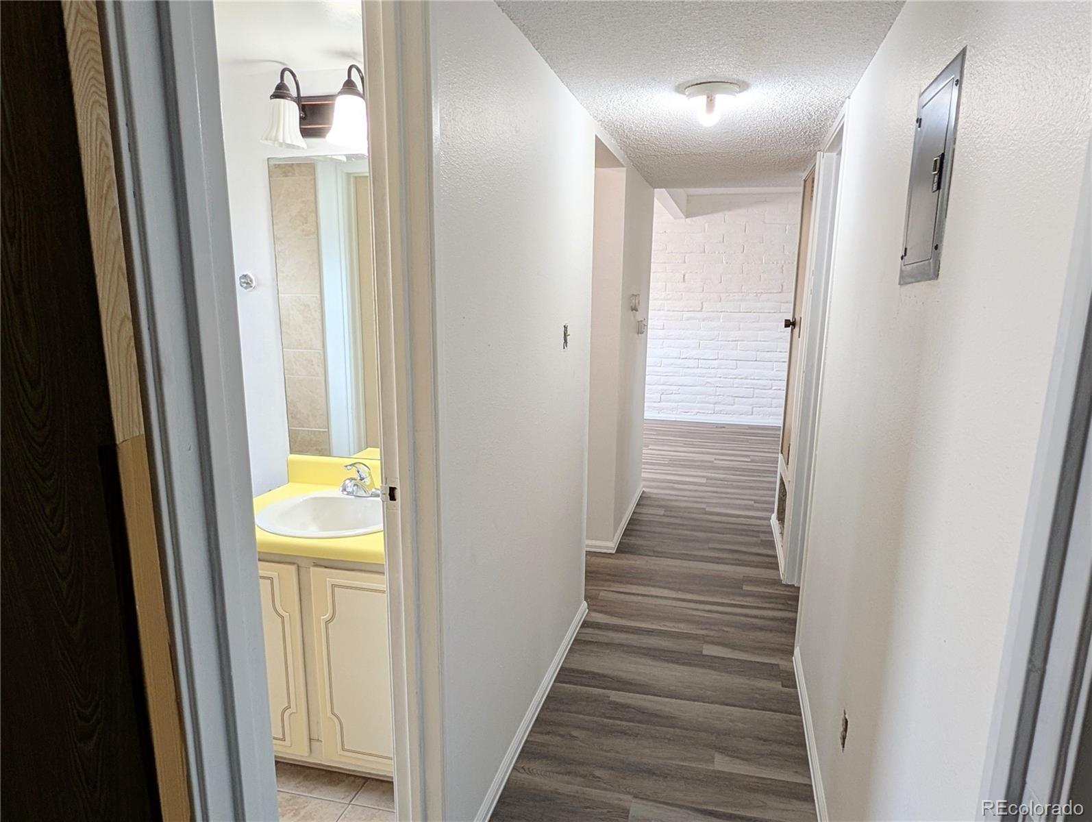 MLS Image #9 for 6800 e tennessee avenue,denver, Colorado