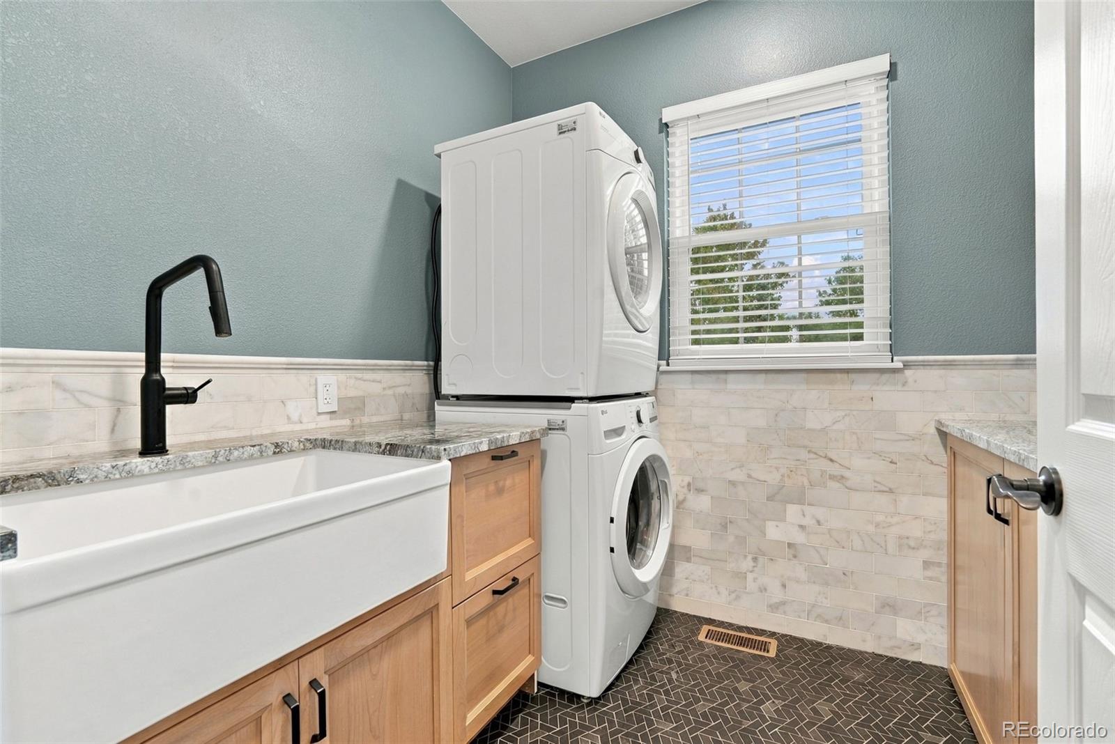 MLS Image #33 for 7325 e cedar place,denver, Colorado