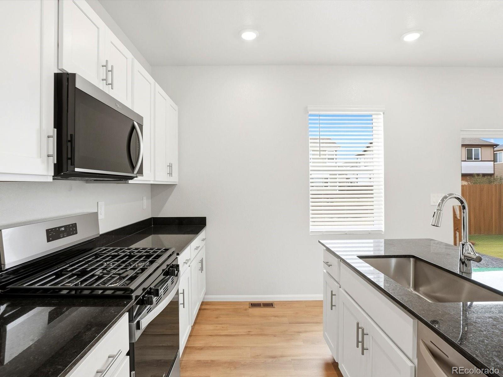 MLS Image #7 for 4644  sugarcane street,johnstown, Colorado