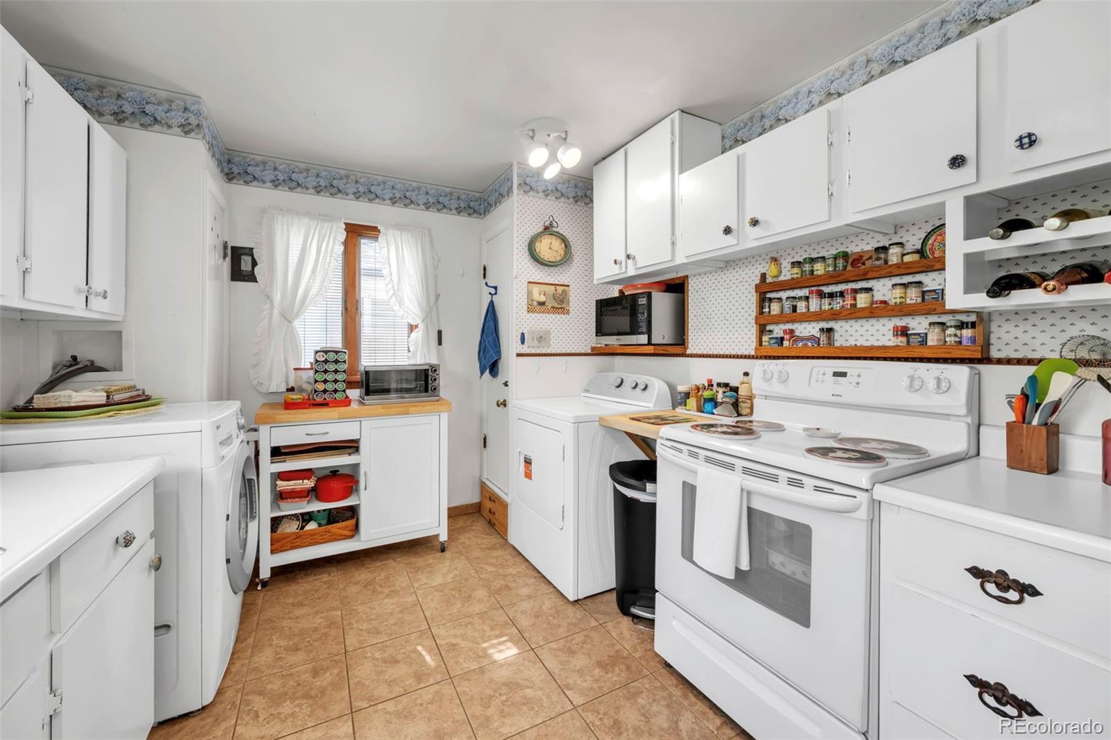MLS Image #12 for 1550 s ash street,denver, Colorado