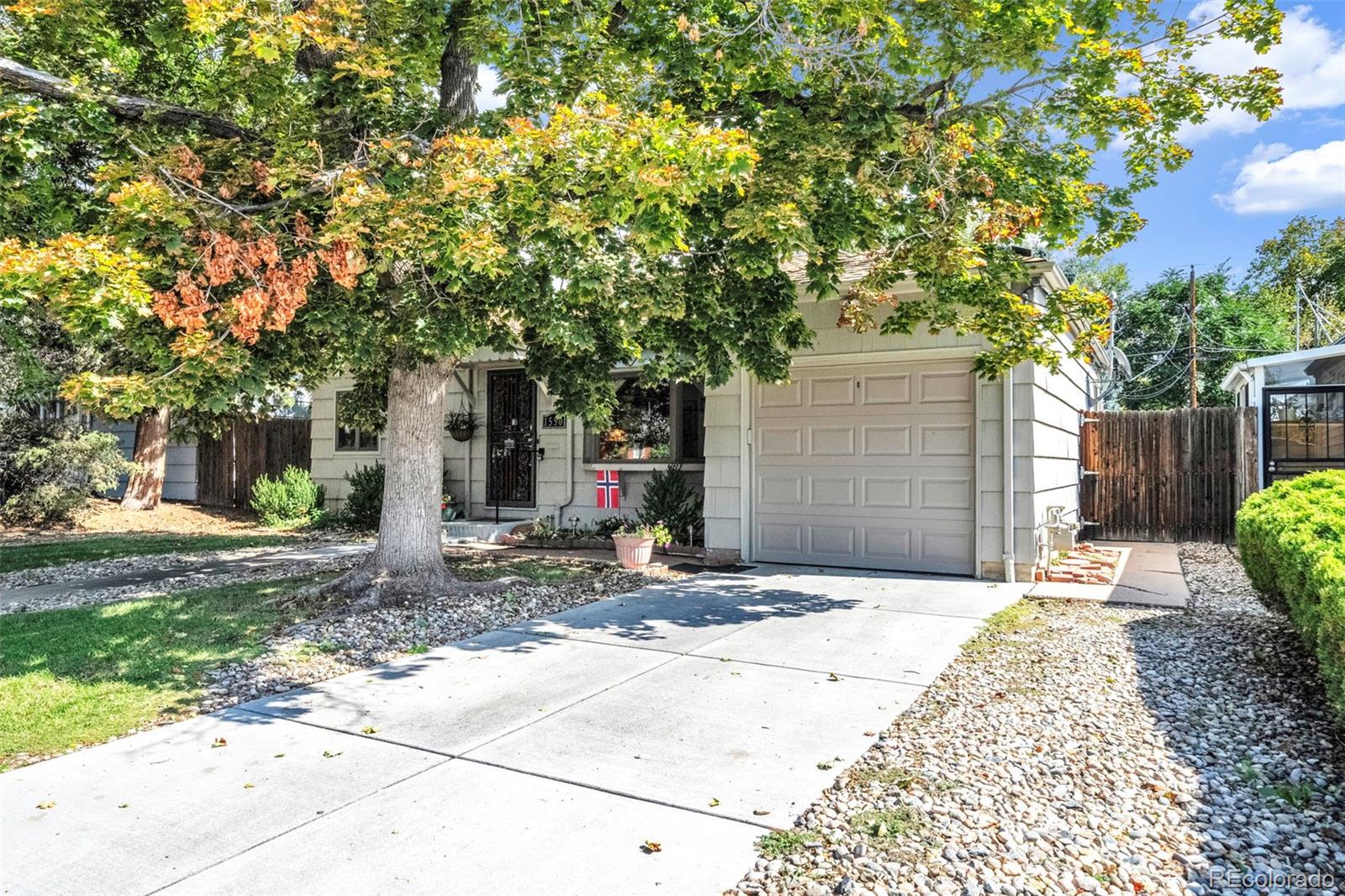 MLS Image #2 for 1550 s ash street,denver, Colorado
