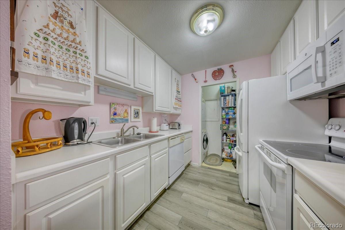 MLS Image #6 for 7132 s bryant street 211,littleton, Colorado