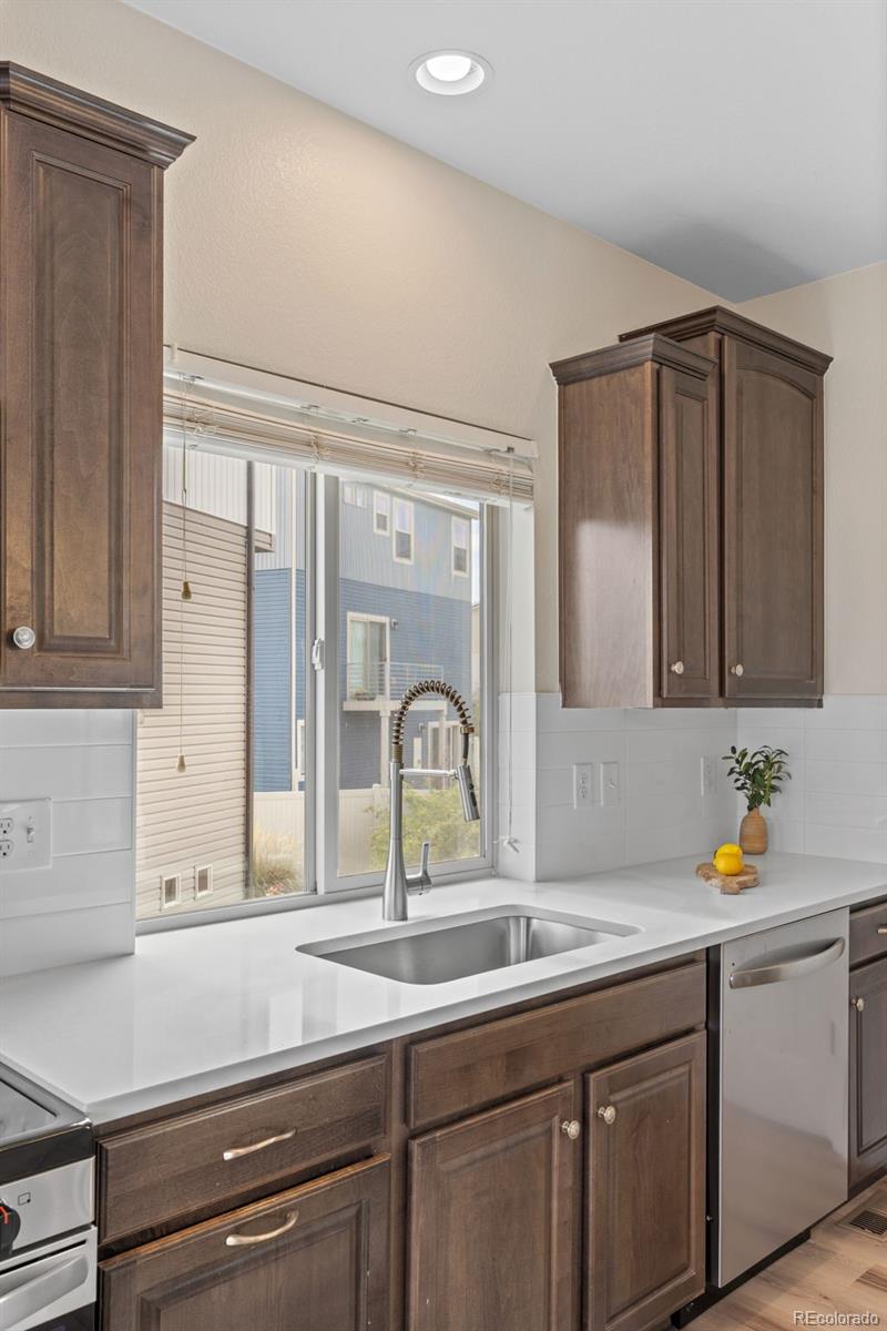 MLS Image #18 for 20054 e 48th drive,denver, Colorado