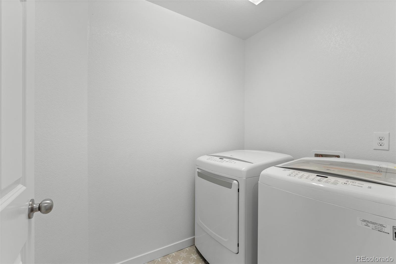 MLS Image #38 for 20054 e 48th drive,denver, Colorado