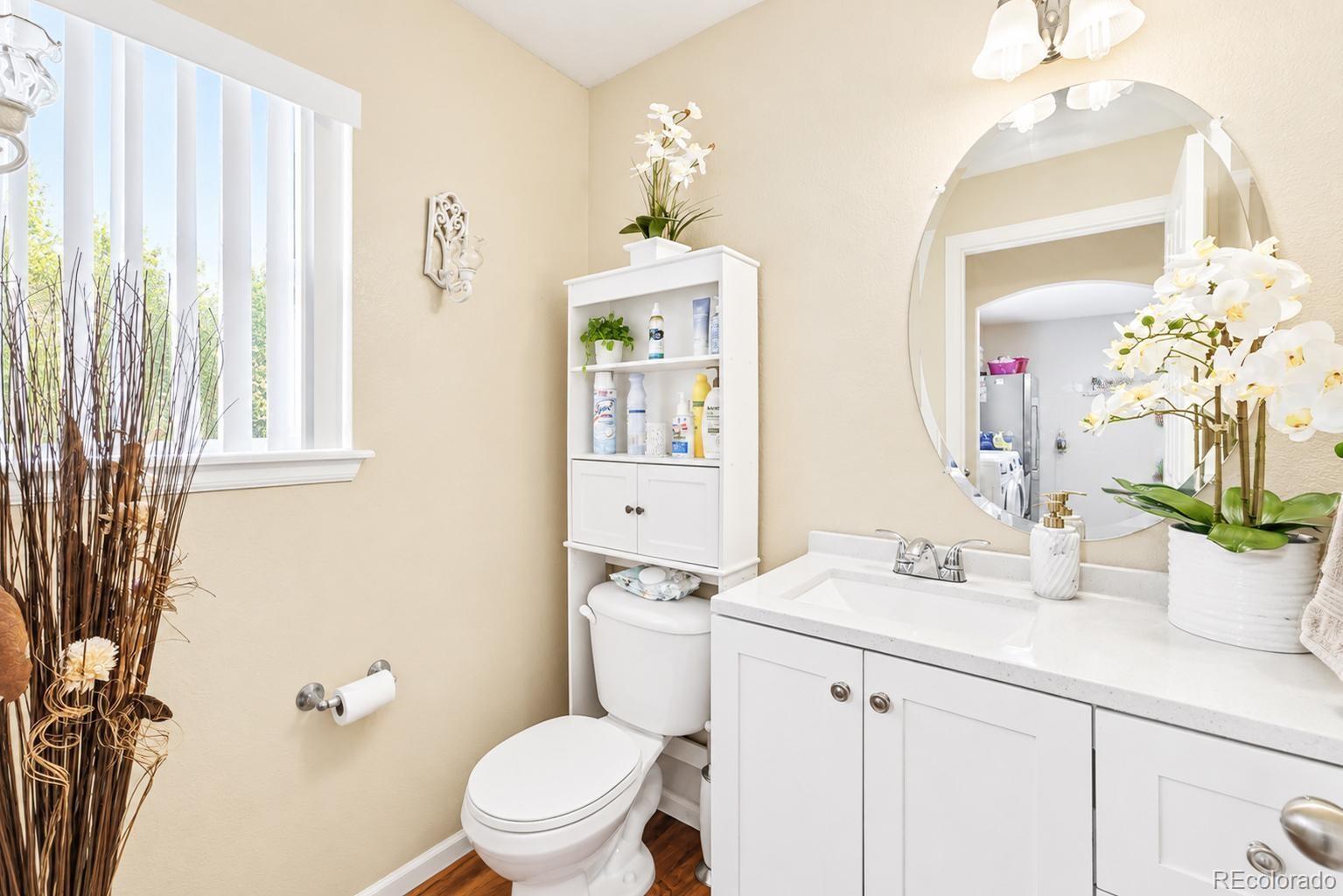 MLS Image #11 for 20473 e 40th place,denver, Colorado