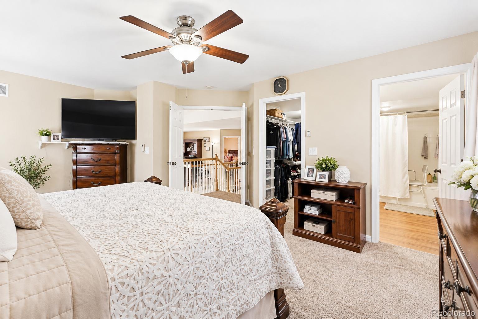 MLS Image #16 for 20473 e 40th place,denver, Colorado
