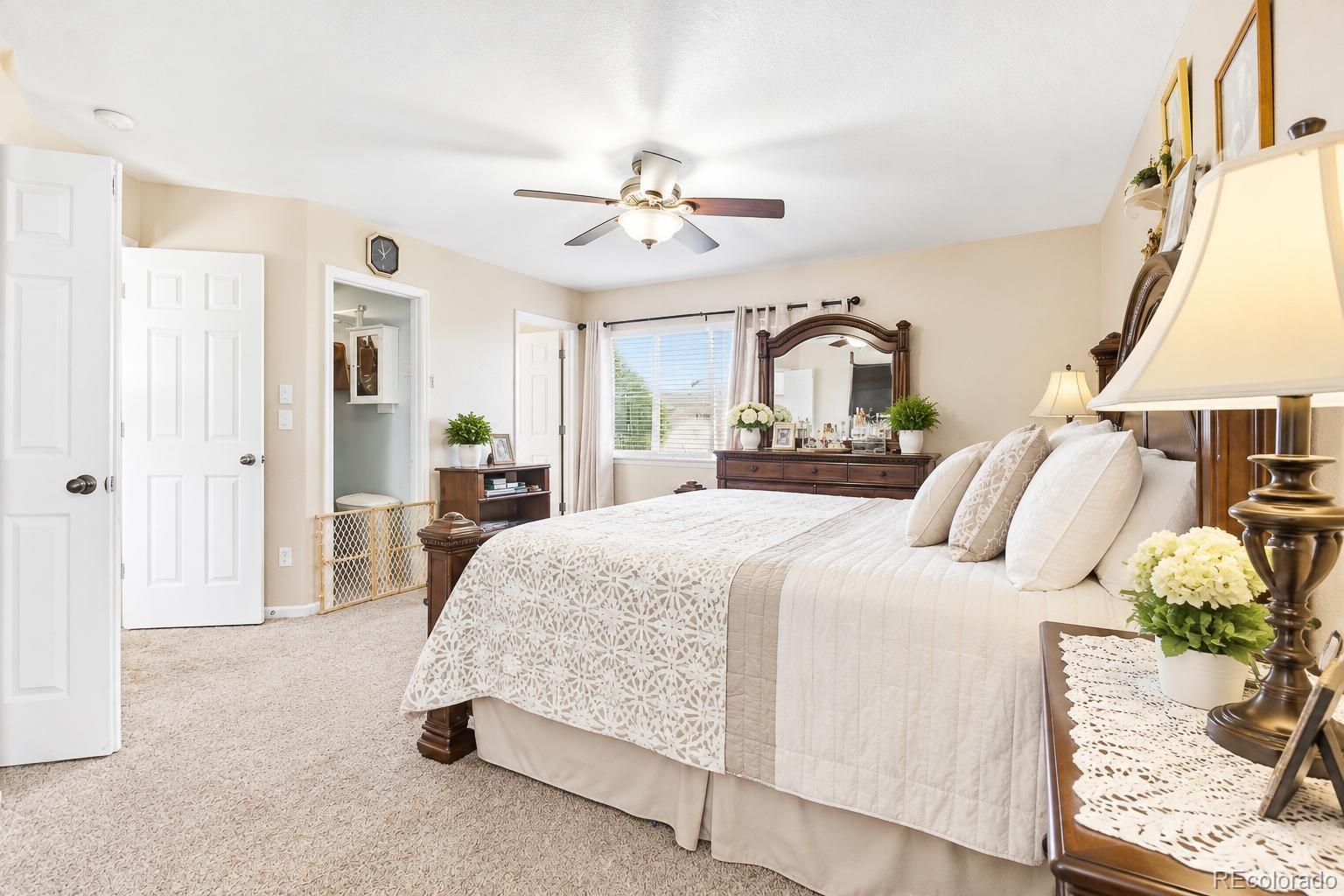 MLS Image #17 for 20473 e 40th place,denver, Colorado