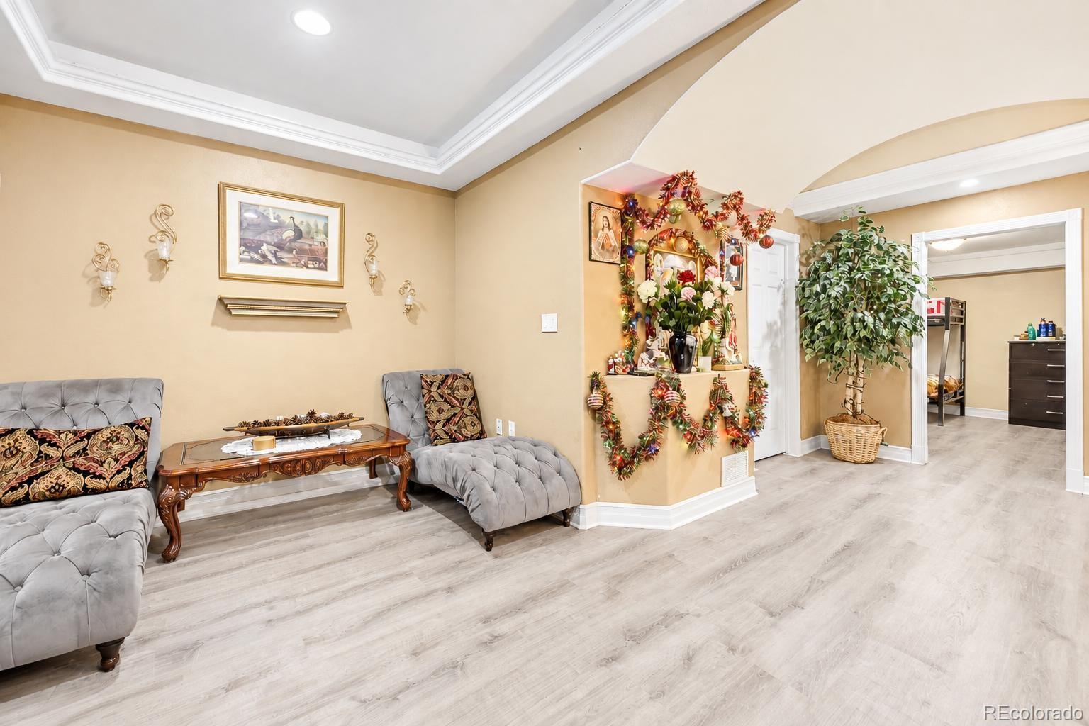 MLS Image #25 for 20473 e 40th place,denver, Colorado