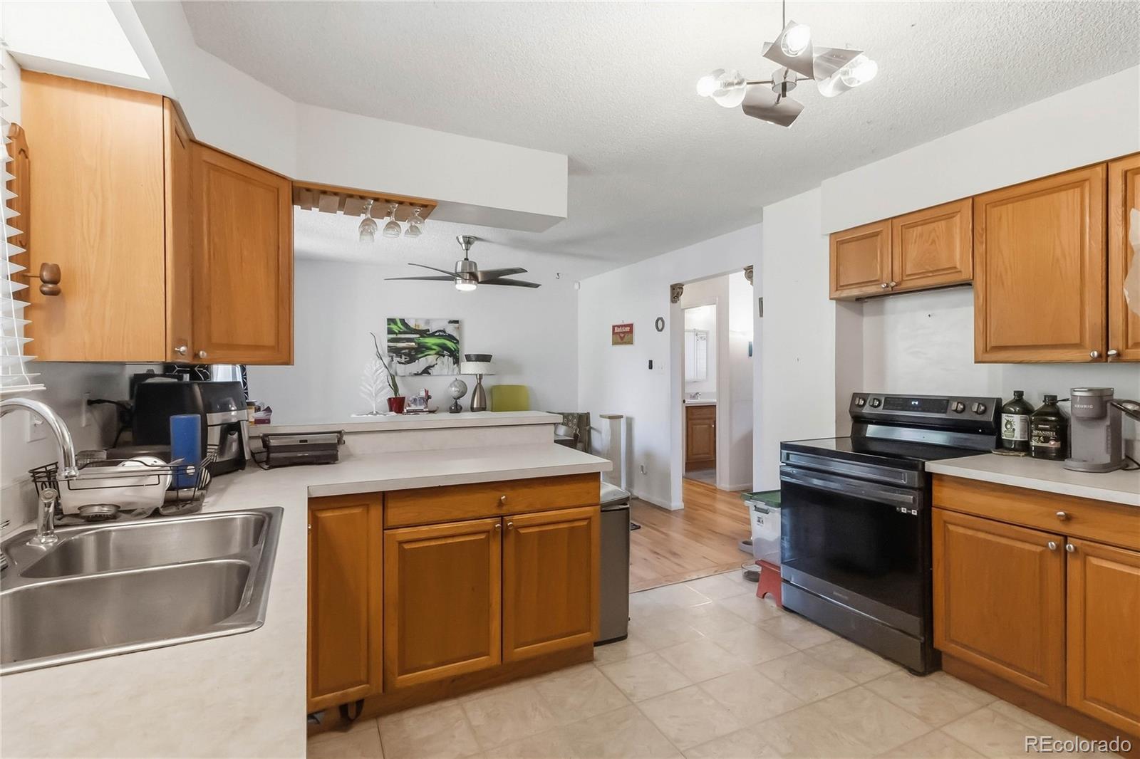 MLS Image #10 for 1164 s oakland street,aurora, Colorado