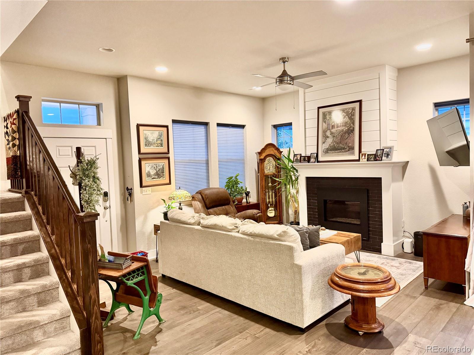 MLS Image #2 for 10350 e 57th place,denver, Colorado
