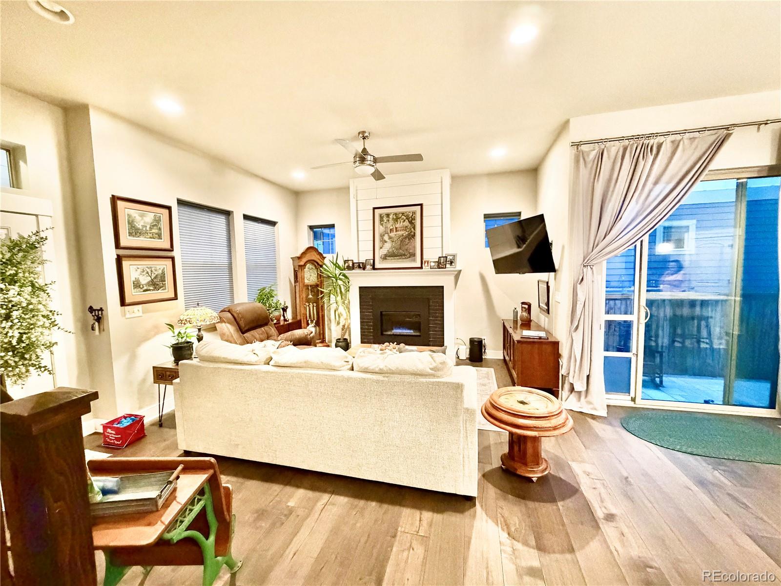 MLS Image #7 for 10350 e 57th place,denver, Colorado