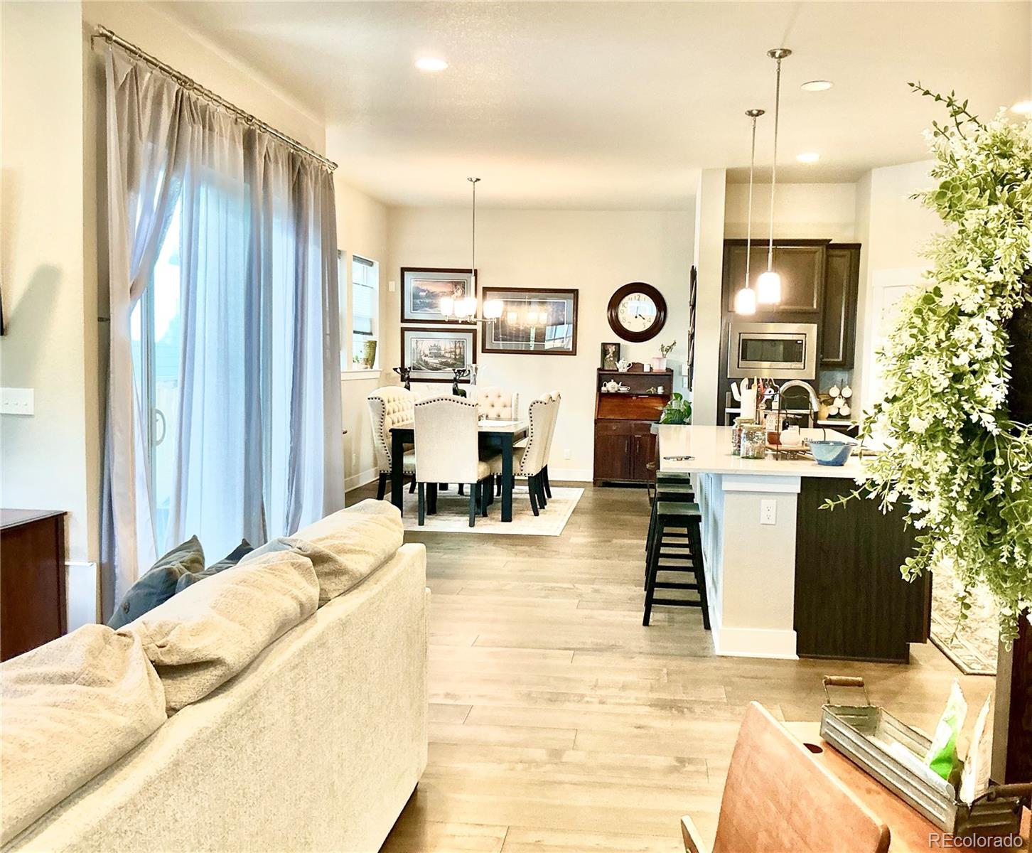 MLS Image #8 for 10350 e 57th place,denver, Colorado