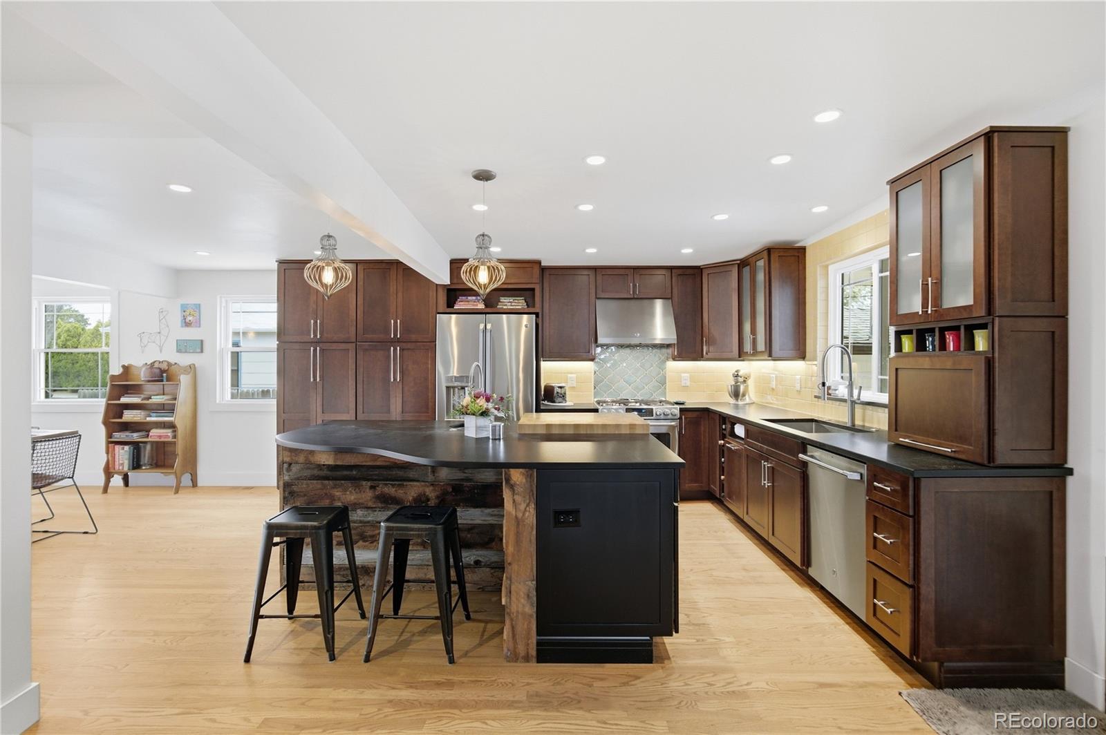 MLS Image #17 for 4655 s pearl street,englewood, Colorado