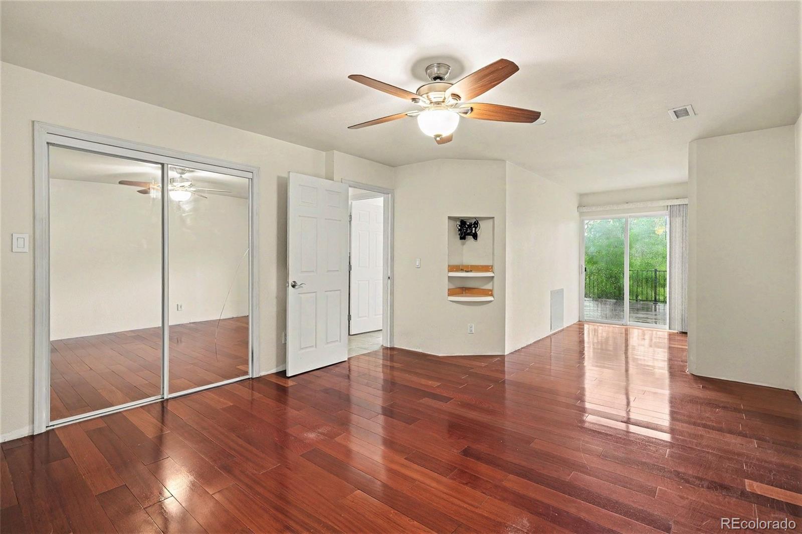 MLS Image #6 for 7347 s spruce street,centennial, Colorado