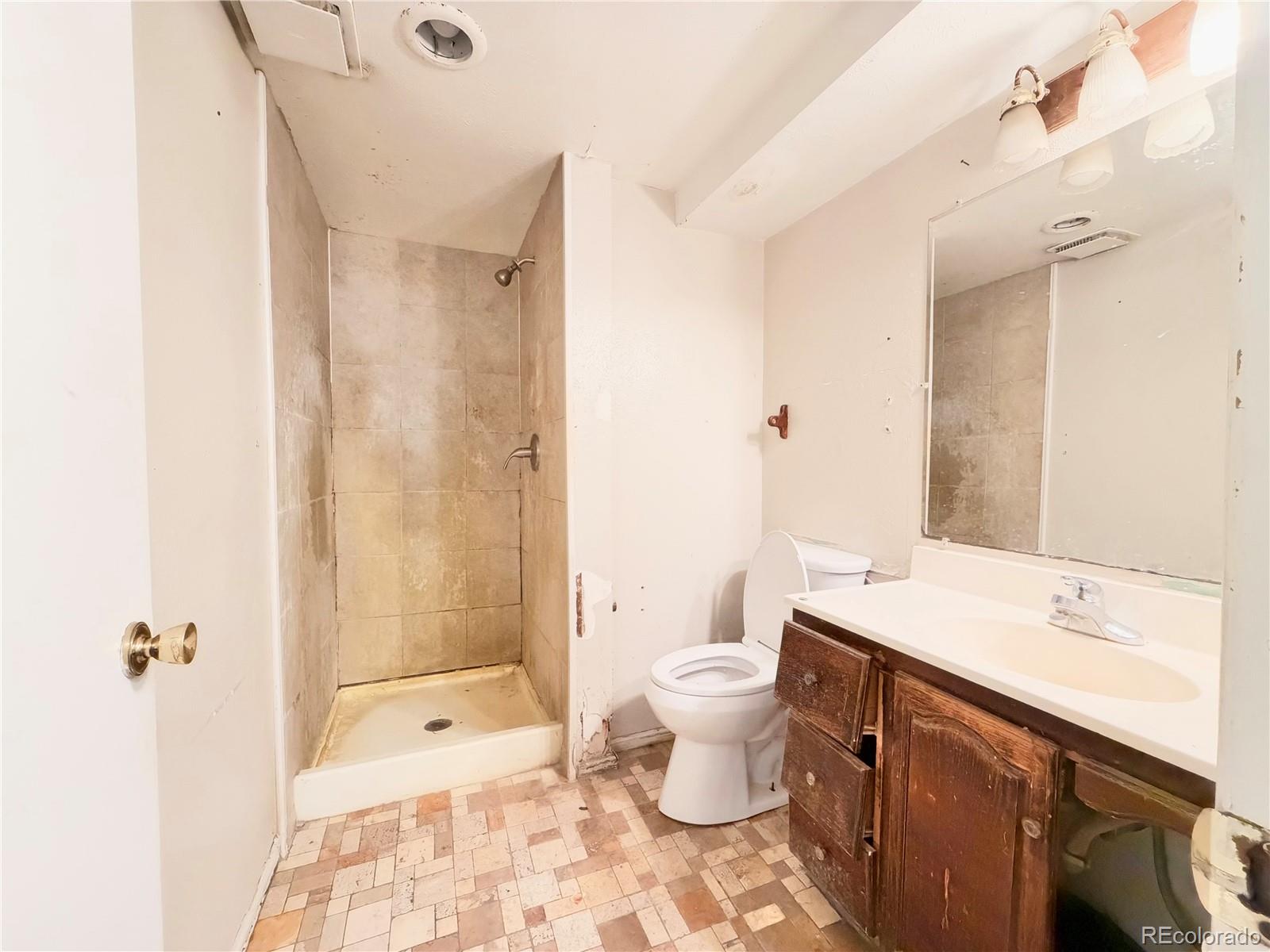 MLS Image #18 for 1996 s olathe street,aurora, Colorado