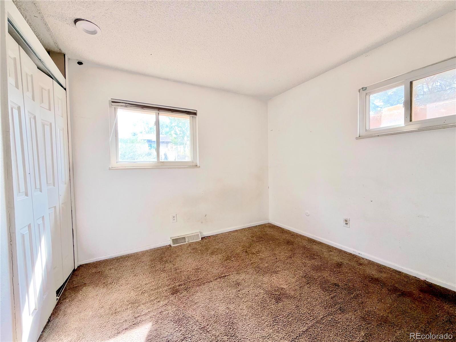 MLS Image #6 for 1996 s olathe street,aurora, Colorado