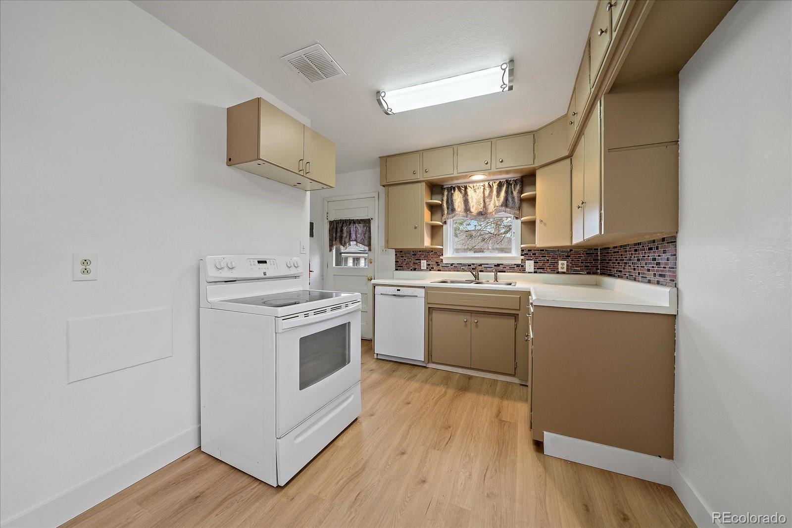 MLS Image #7 for 822 s 1st avenue,brighton, Colorado