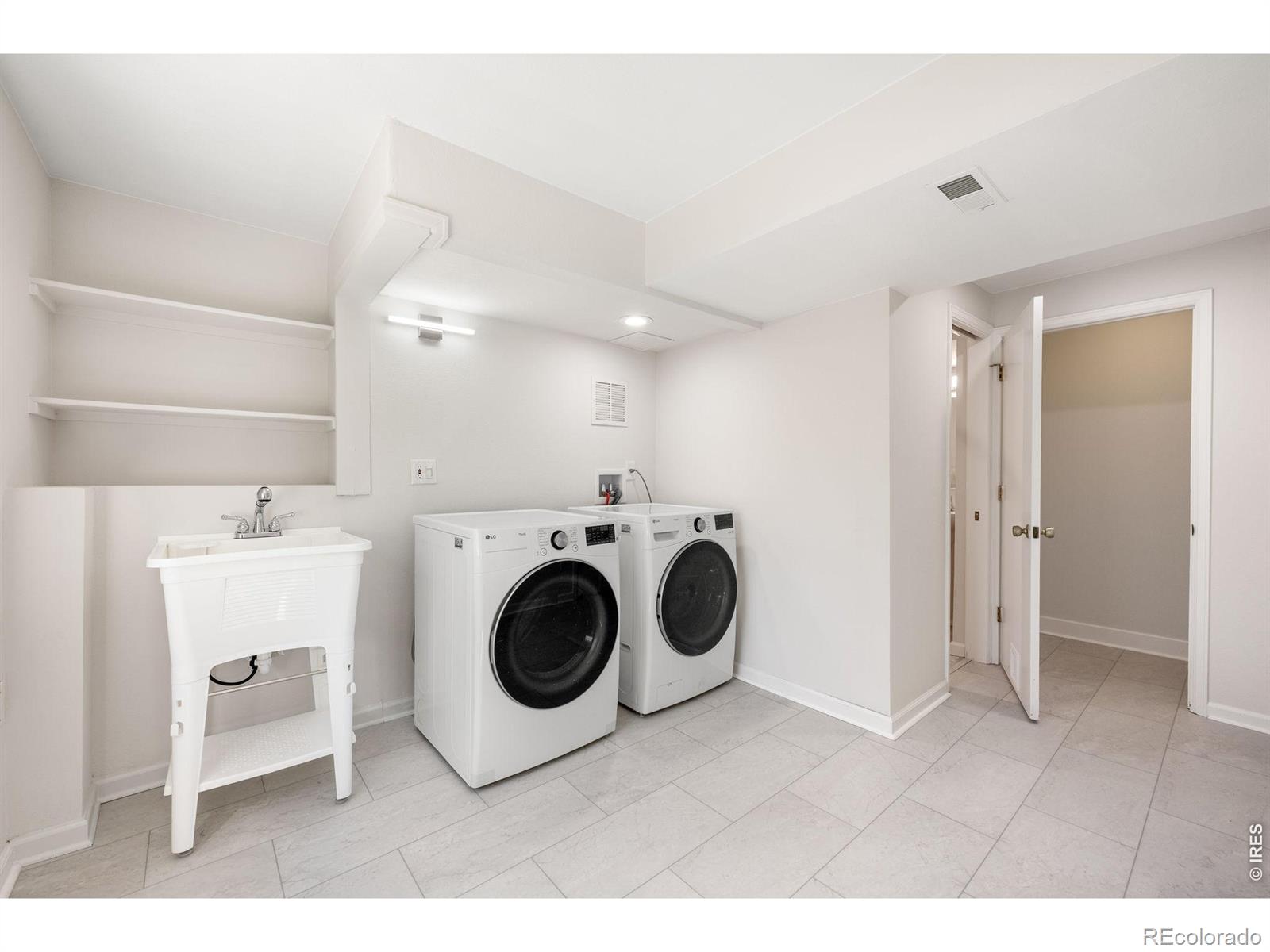 MLS Image #29 for 155 w cedar way,louisville, Colorado
