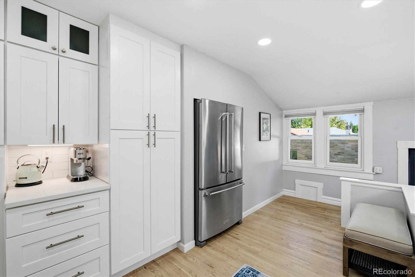 MLS Image #14 for 968  madison street,denver, Colorado