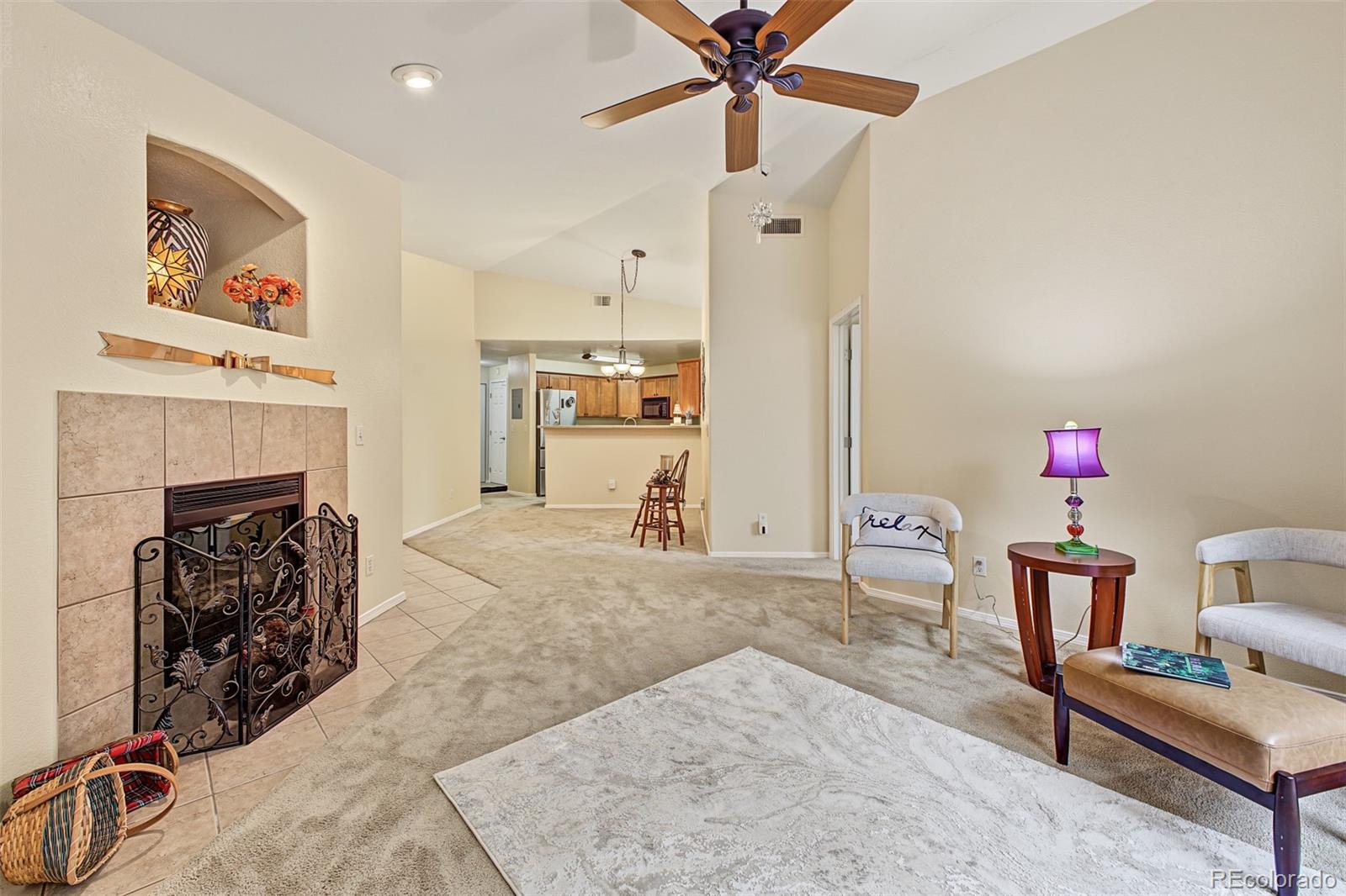 MLS Image #10 for 8777 e dry creek road 1422,centennial, Colorado