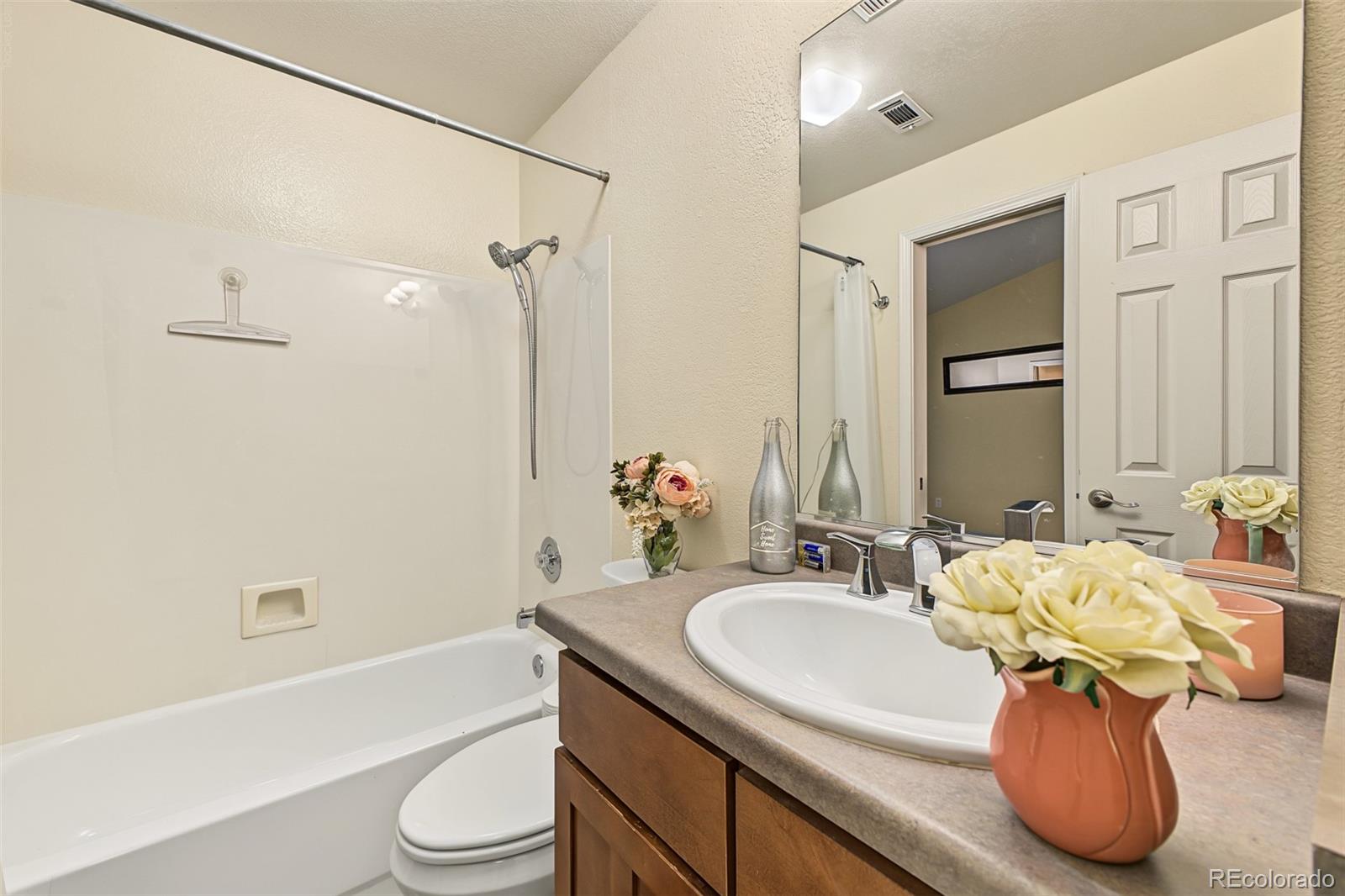 MLS Image #26 for 8777 e dry creek road 1422,centennial, Colorado