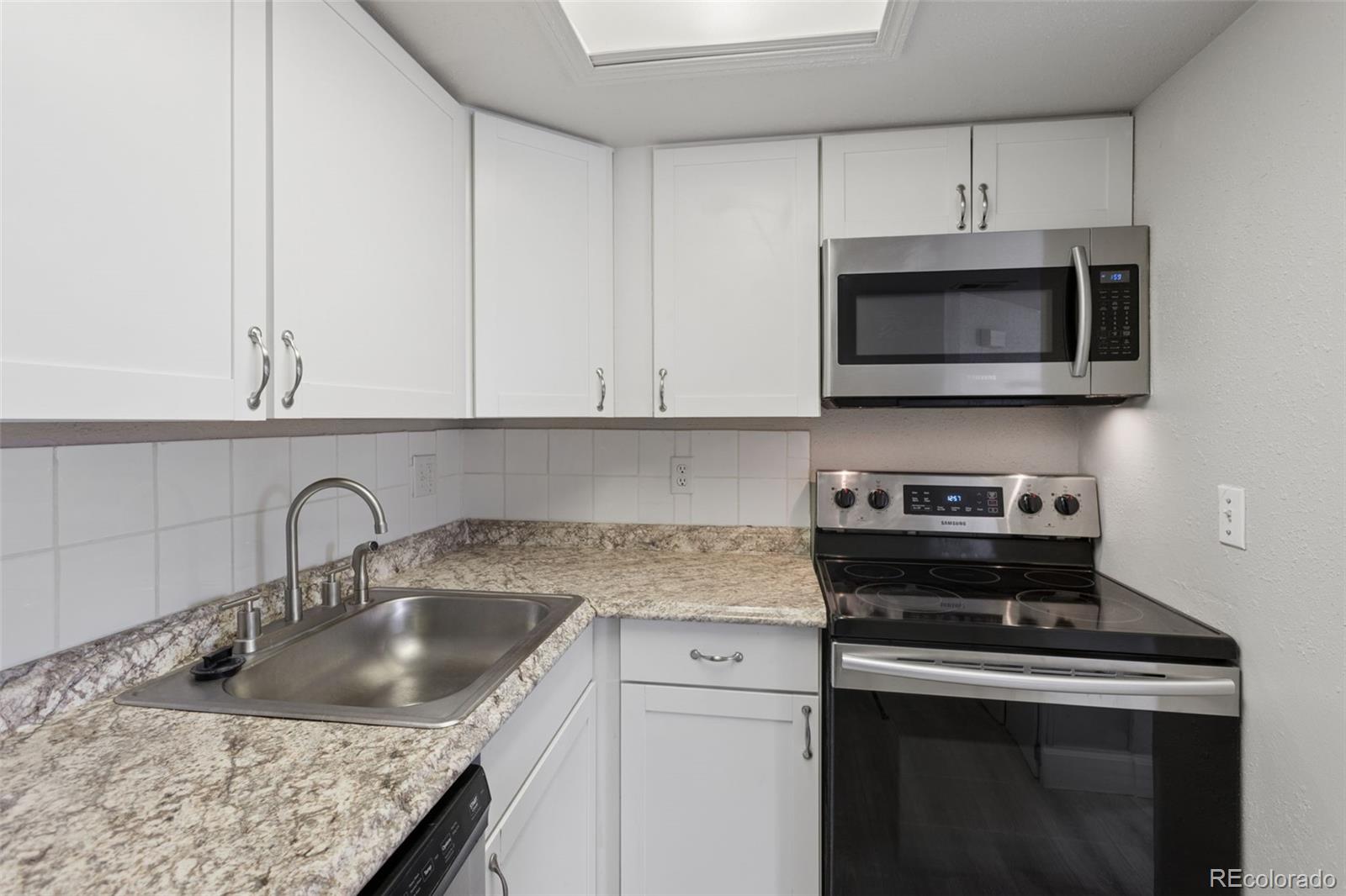 MLS Image #11 for 17054 e tennessee drive ,aurora, Colorado