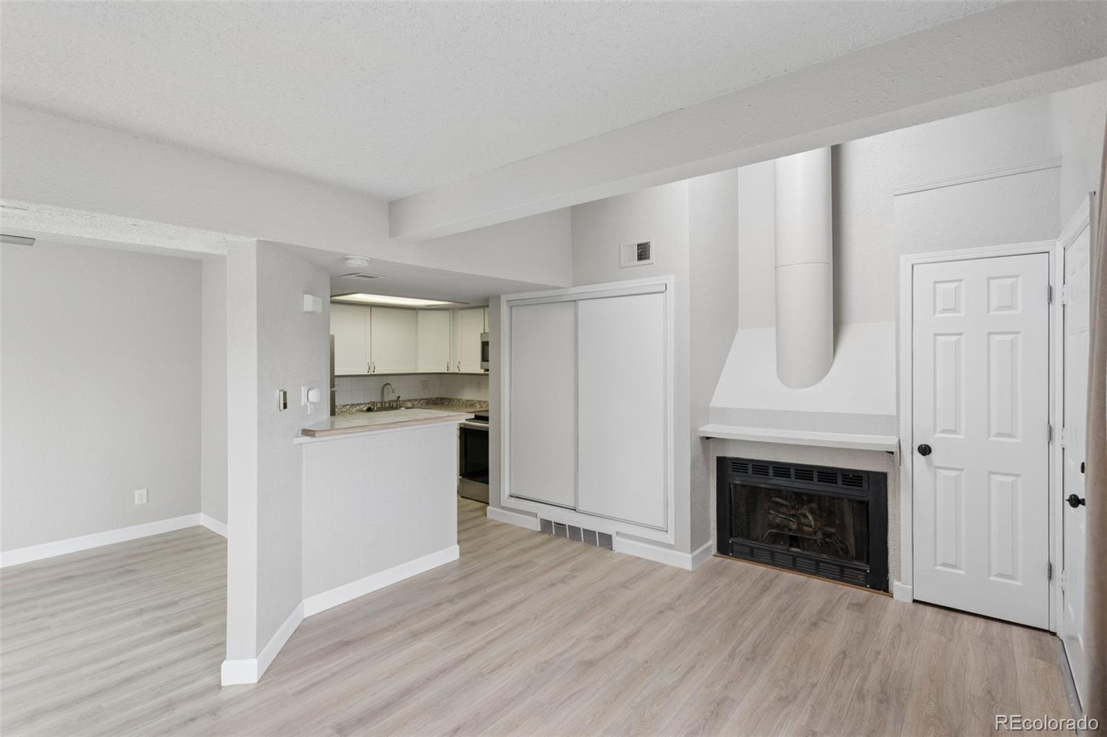 MLS Image #8 for 17054 e tennessee drive ,aurora, Colorado