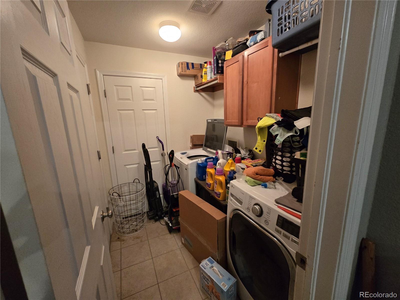 MLS Image #3 for 25811 e 5th place,aurora, Colorado