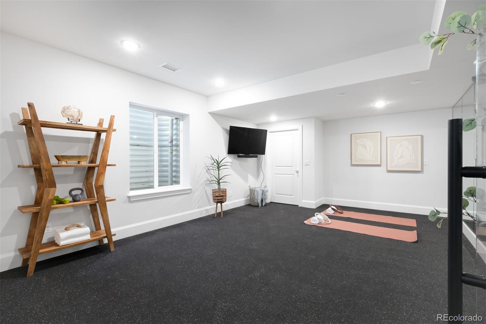 MLS Image #28 for 2218 s clayton street,denver, Colorado