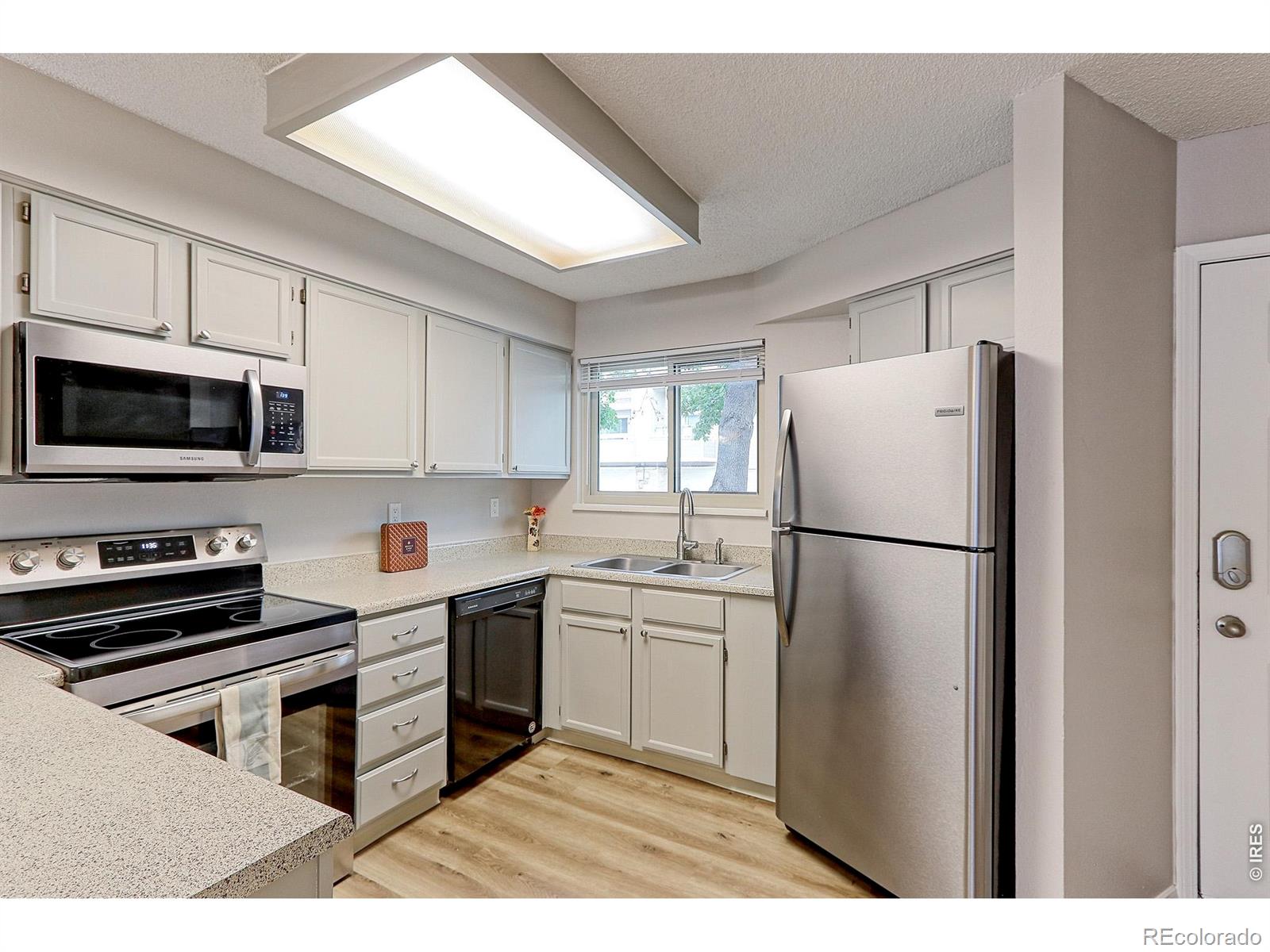 MLS Image #9 for 8745 w cornell avenue,lakewood, Colorado