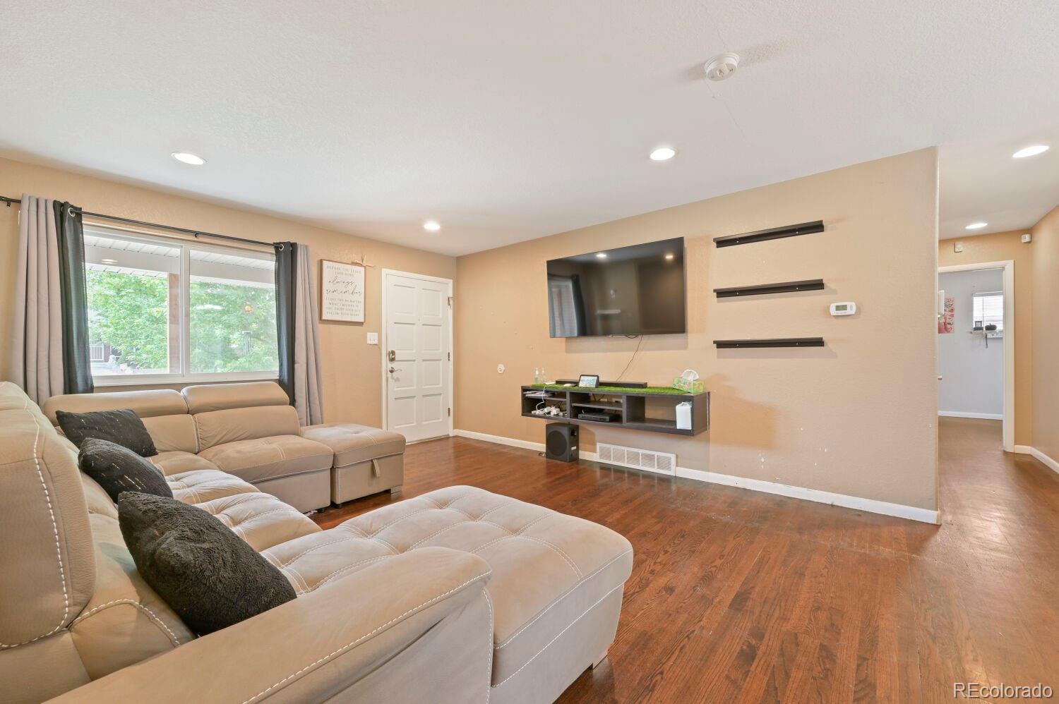 MLS Image #3 for 1248 s eaton street,lakewood, Colorado