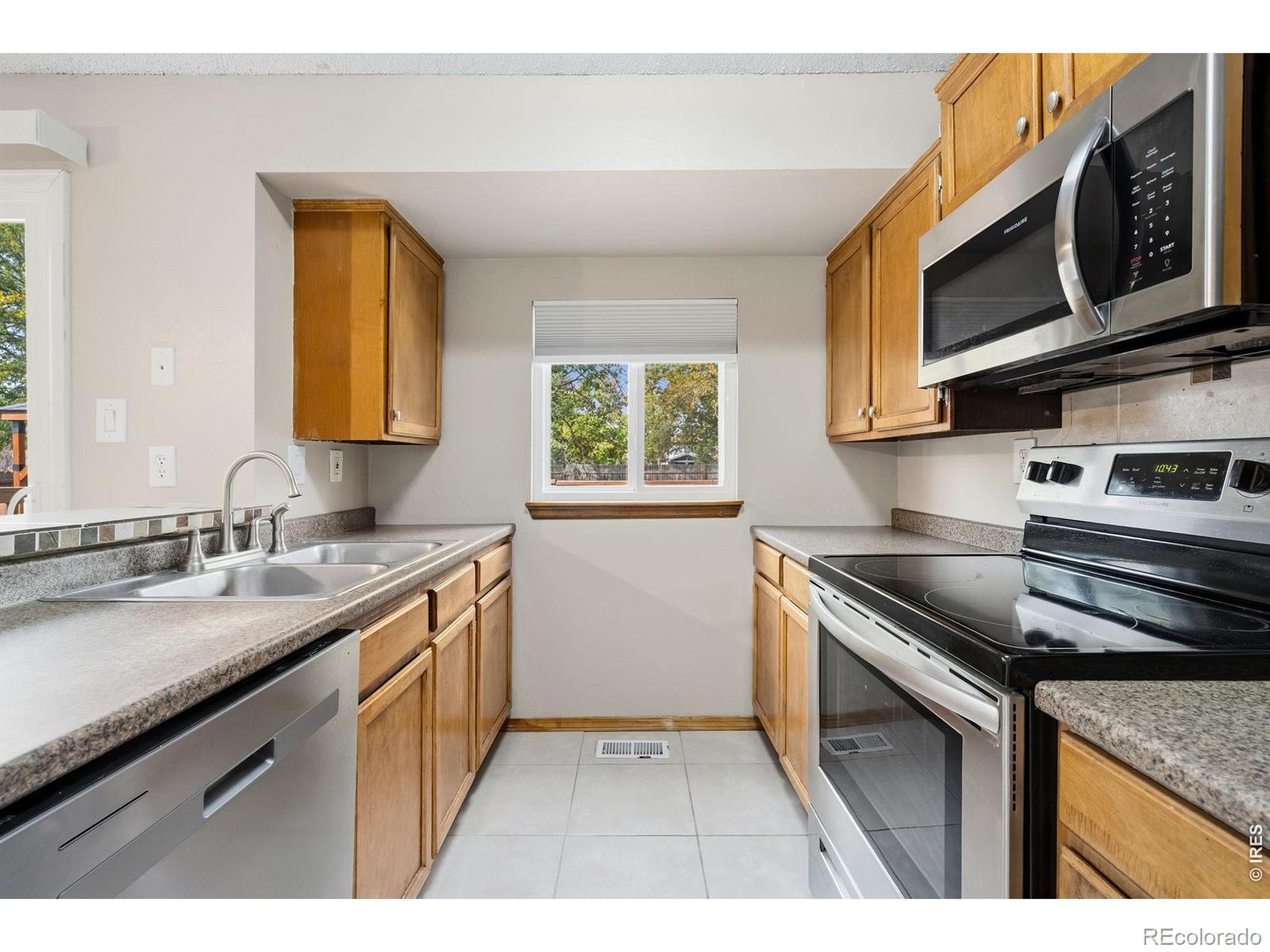 MLS Image #7 for 2137  steele street,longmont, Colorado
